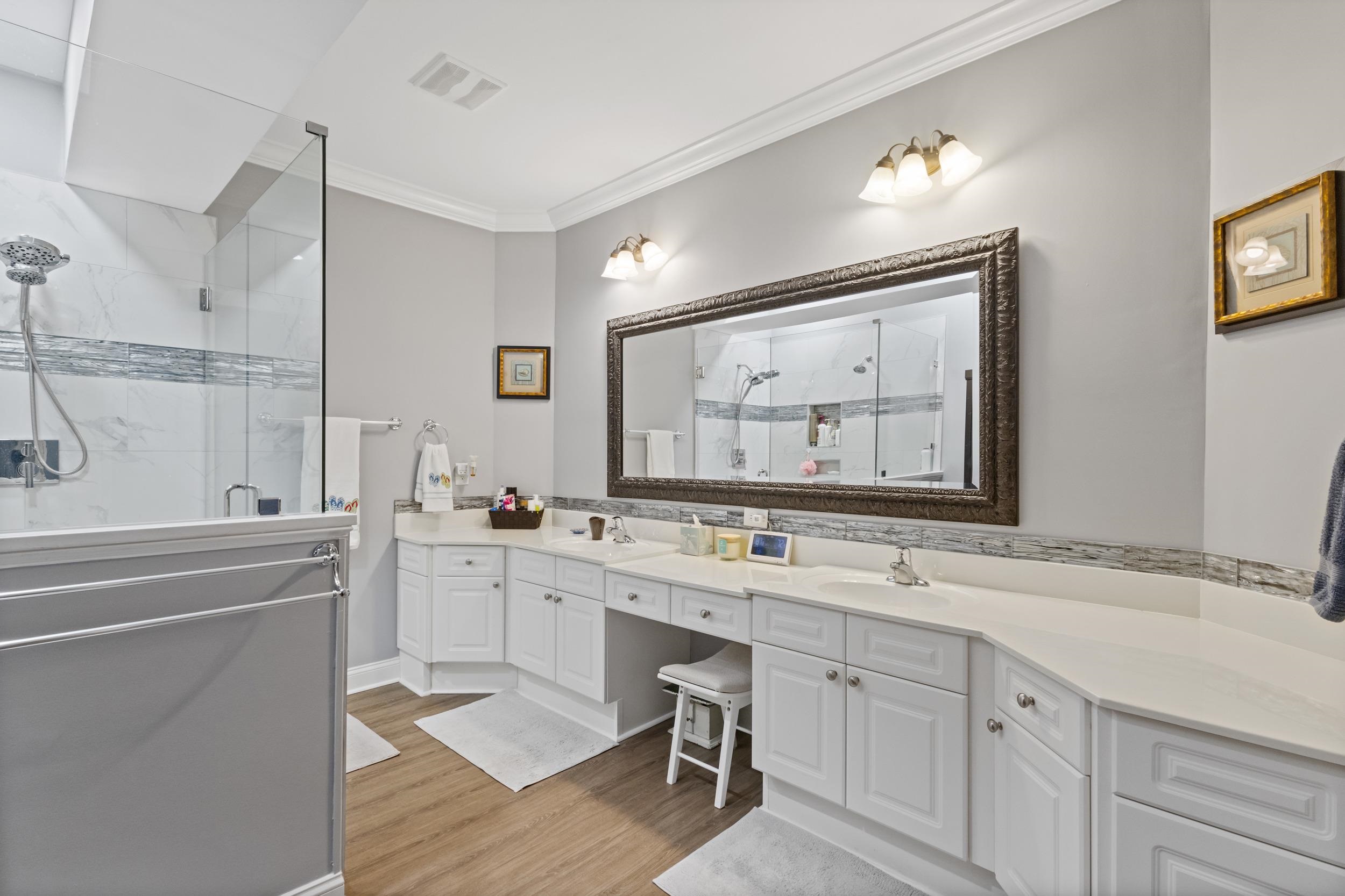 901 Knoll Shores Ct. Property Photo 24