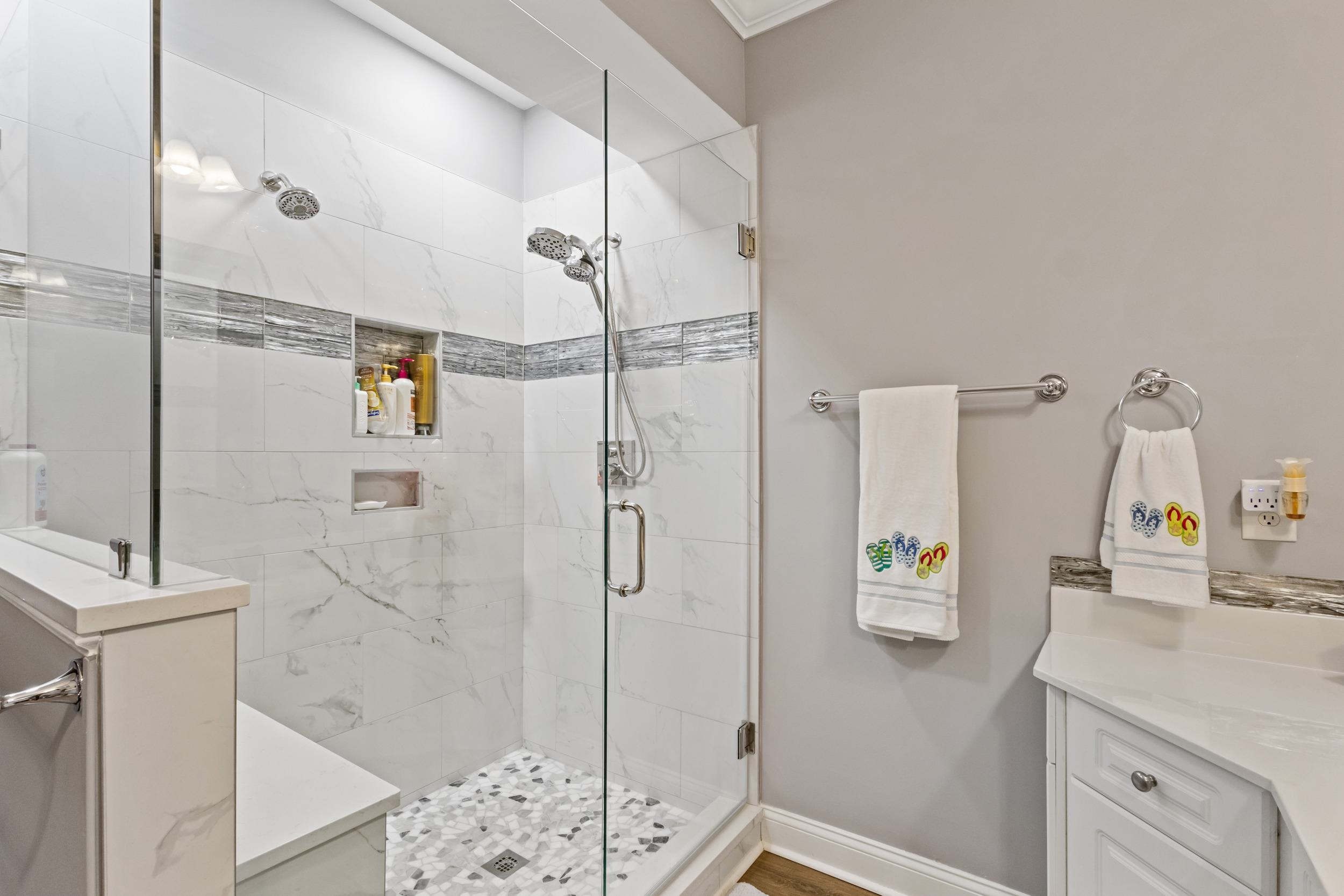 901 Knoll Shores Ct. Property Photo 28