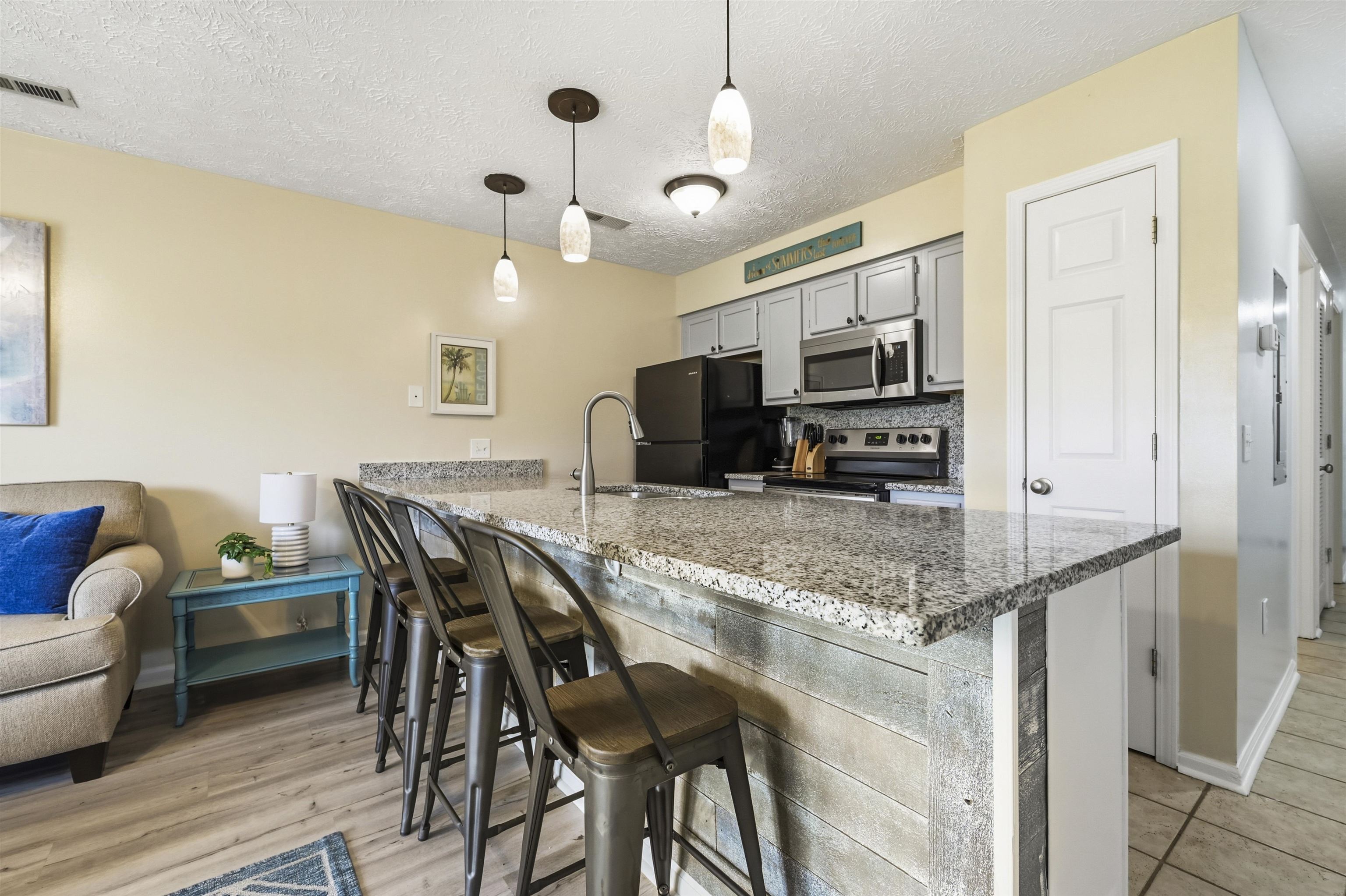 573 Blue River Ct. Property Photo 19