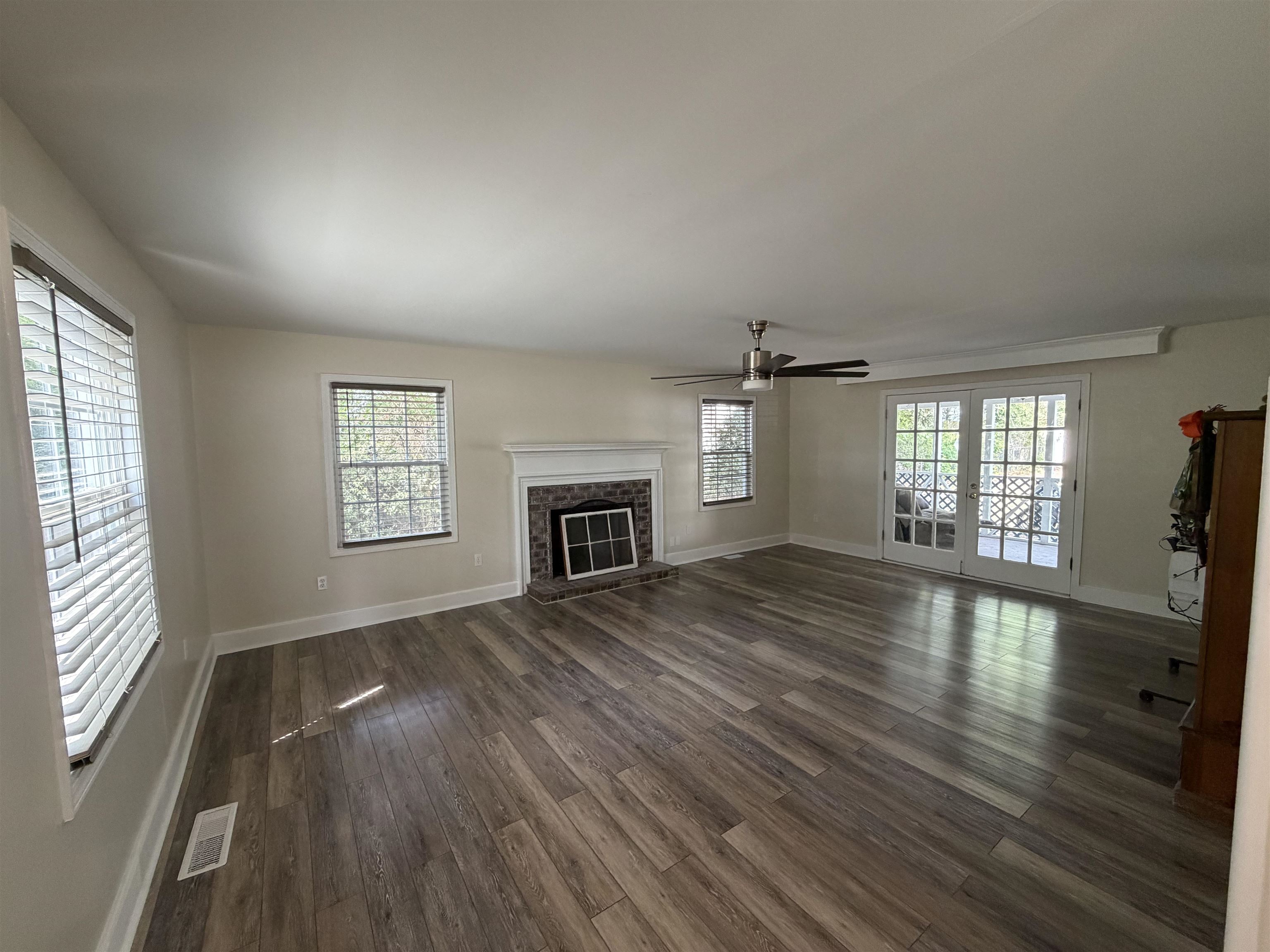 609 S Beech Ave. Property Photo 9