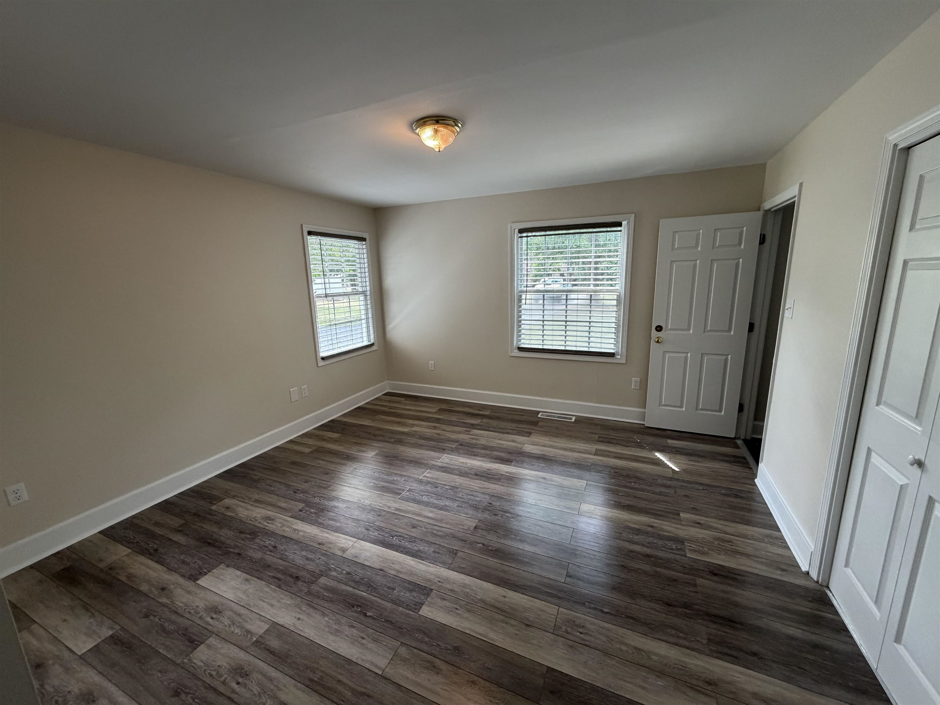 609 S Beech Ave. Property Photo 12