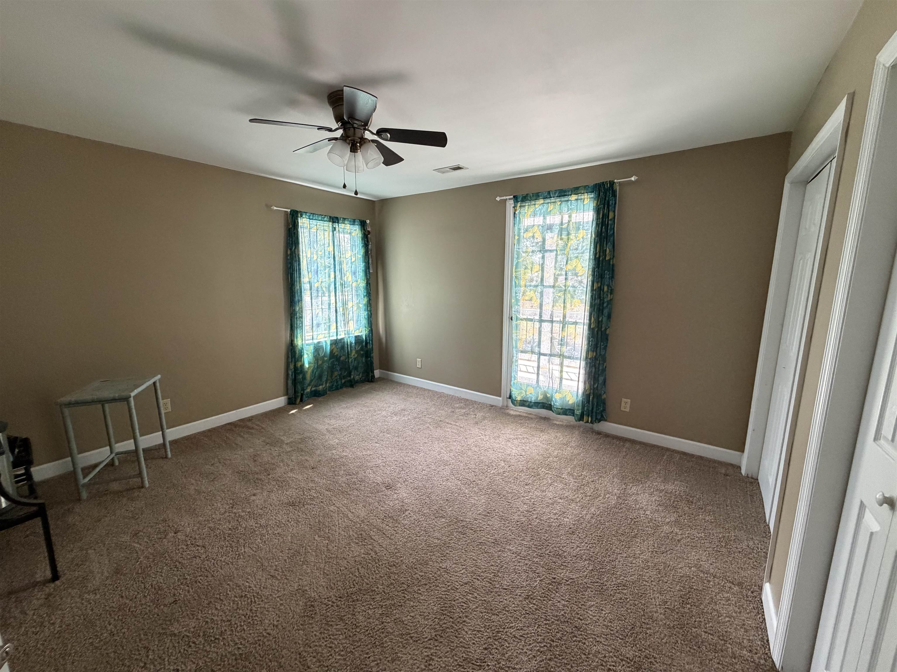 609 S Beech Ave. Property Photo 16