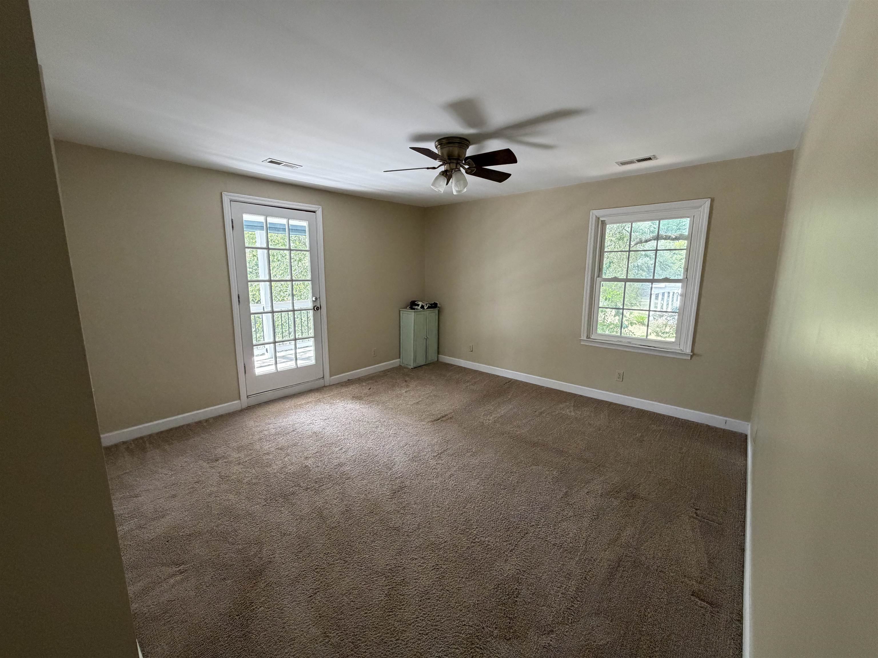609 S Beech Ave. Property Photo 18
