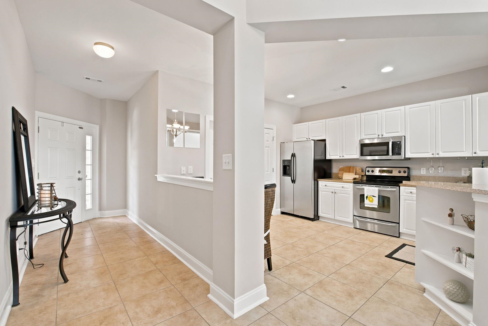 4488 Girvan Dr. Property Photo 8