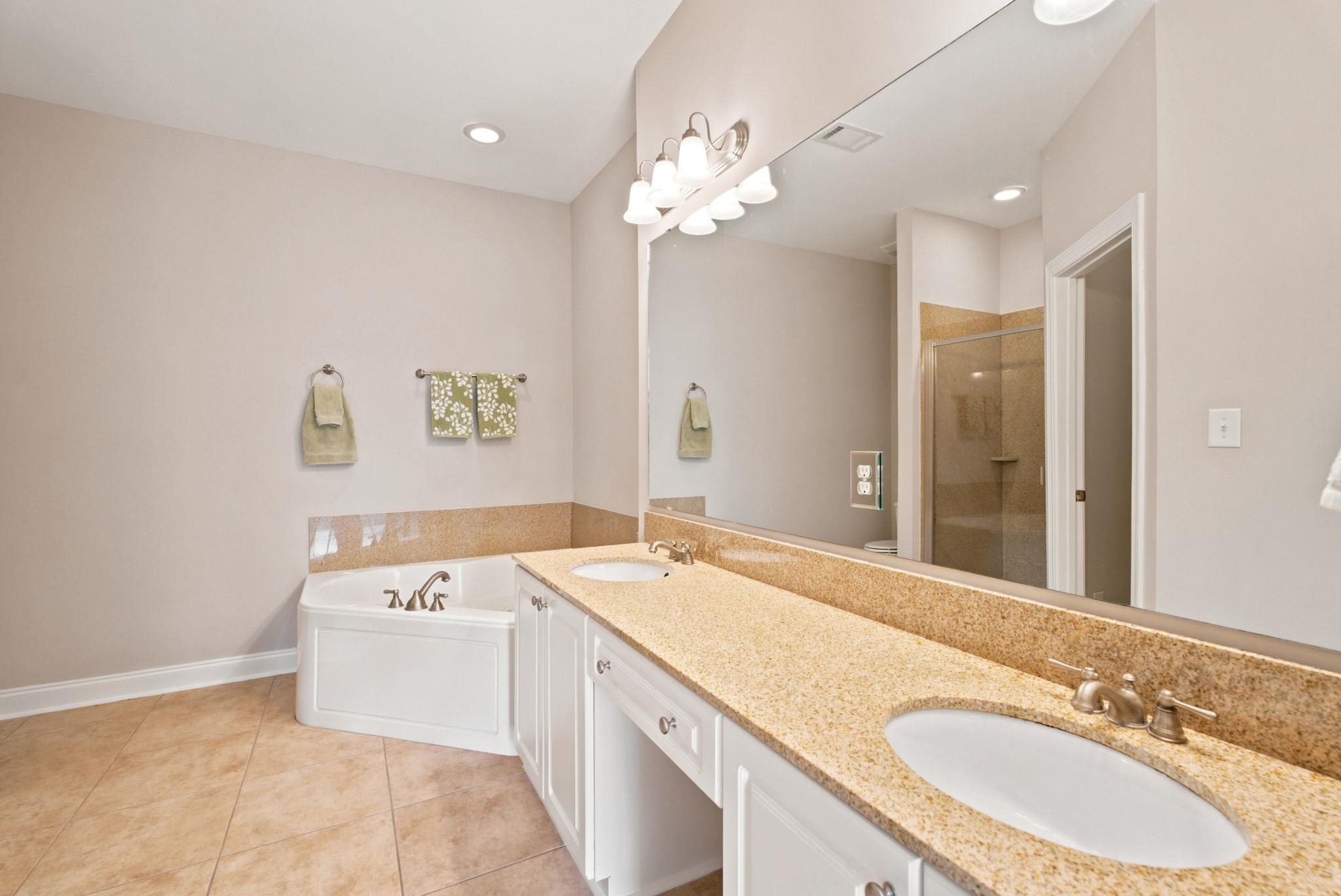 4488 Girvan Dr. Property Photo 25