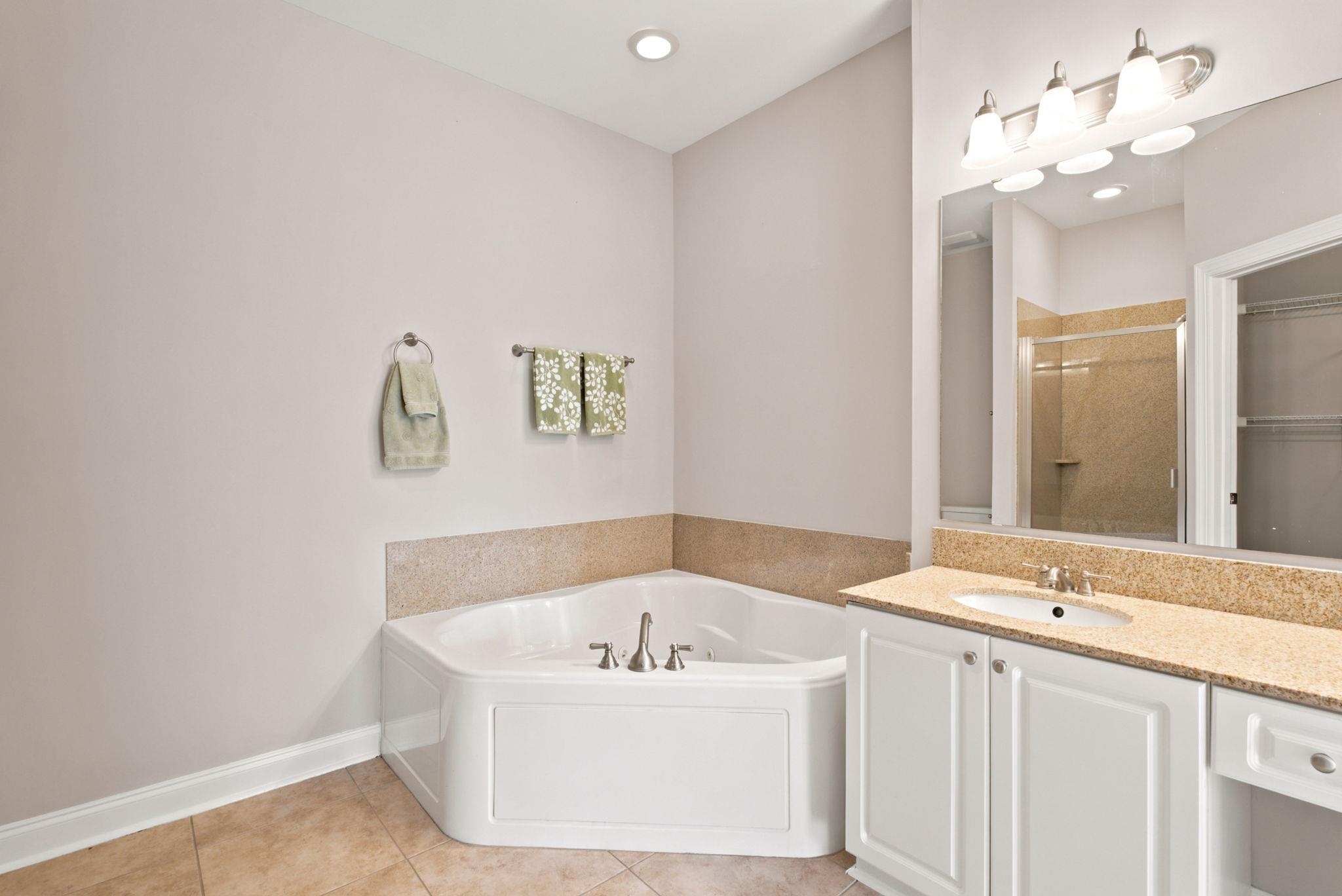 4488 Girvan Dr. Property Photo 27