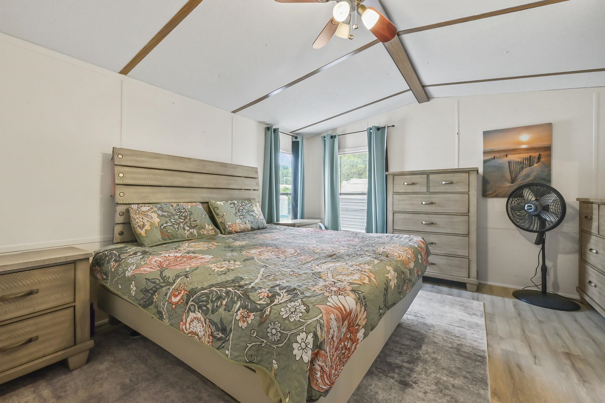 145 Ridgeway Loop Property Photo 13