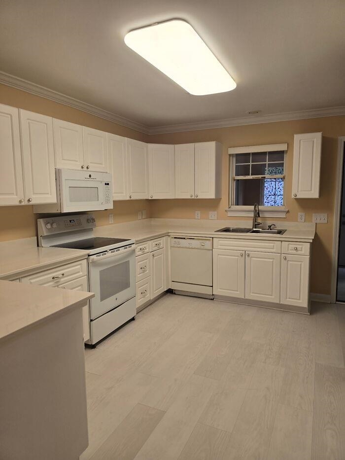 1328 Waterway Dr. Property Photo 11