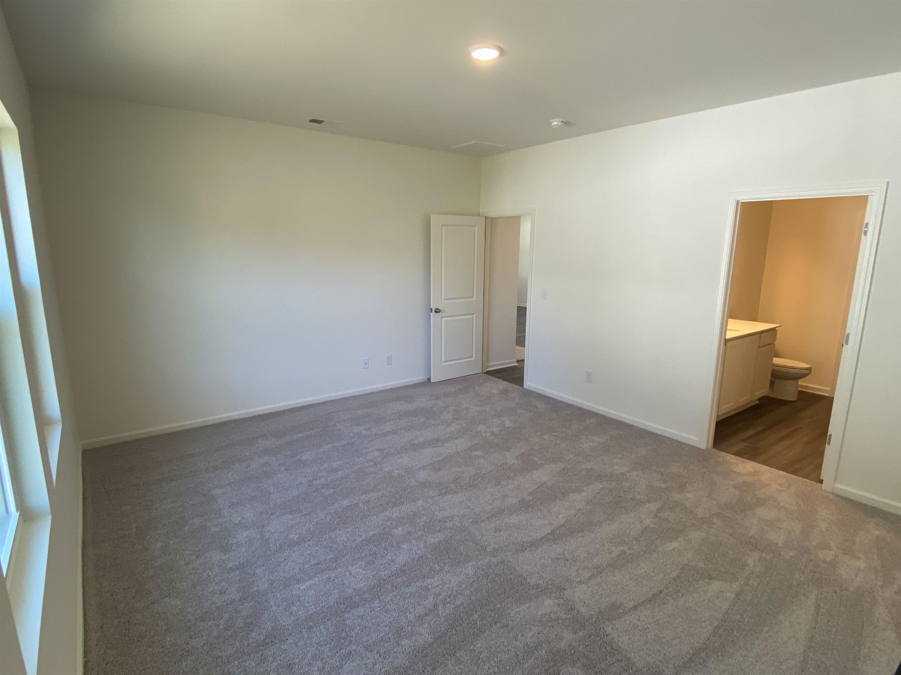 169 Admiral St Property Photo 10