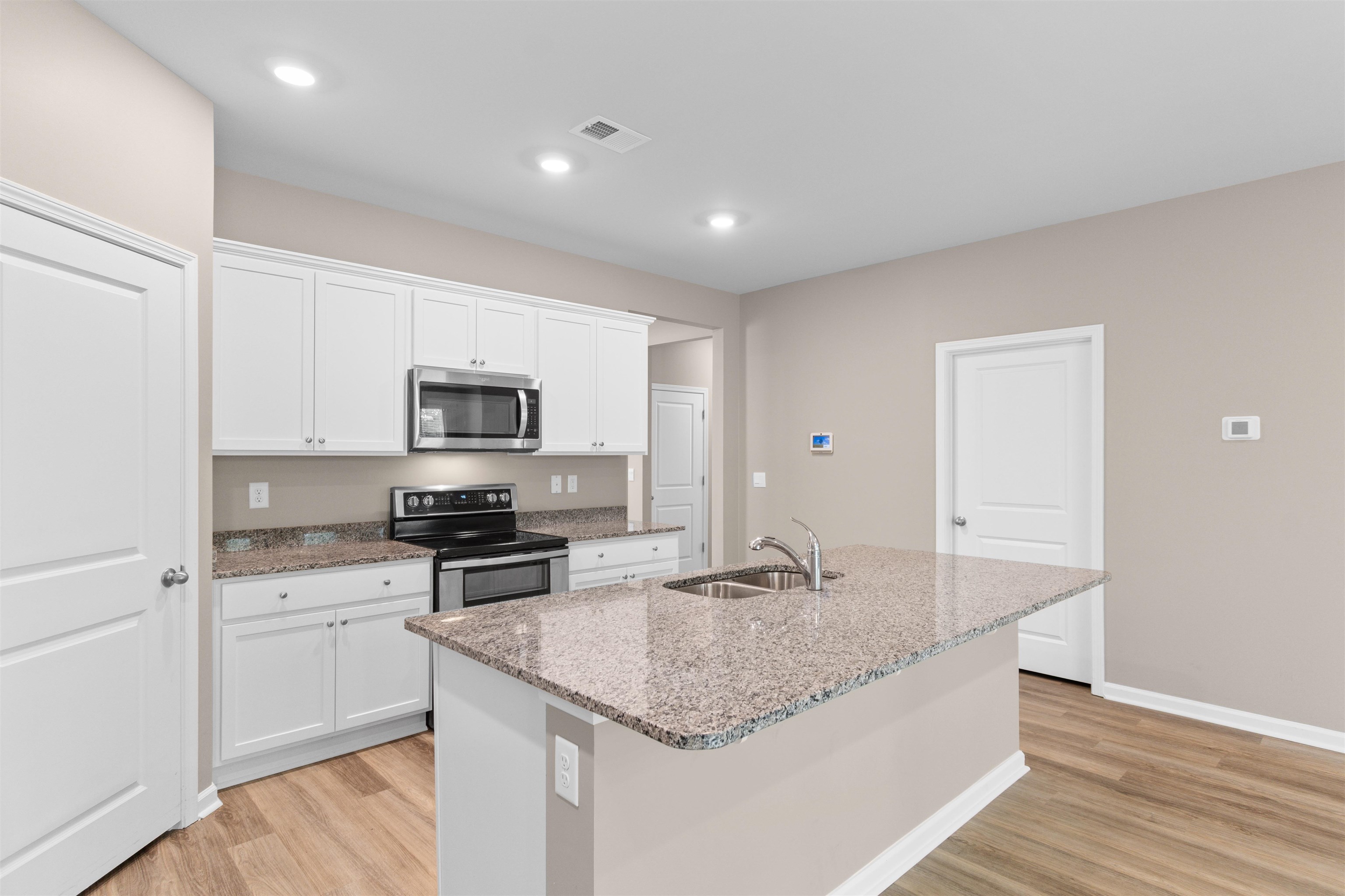 1102 Black Lake Way Property Photo 9