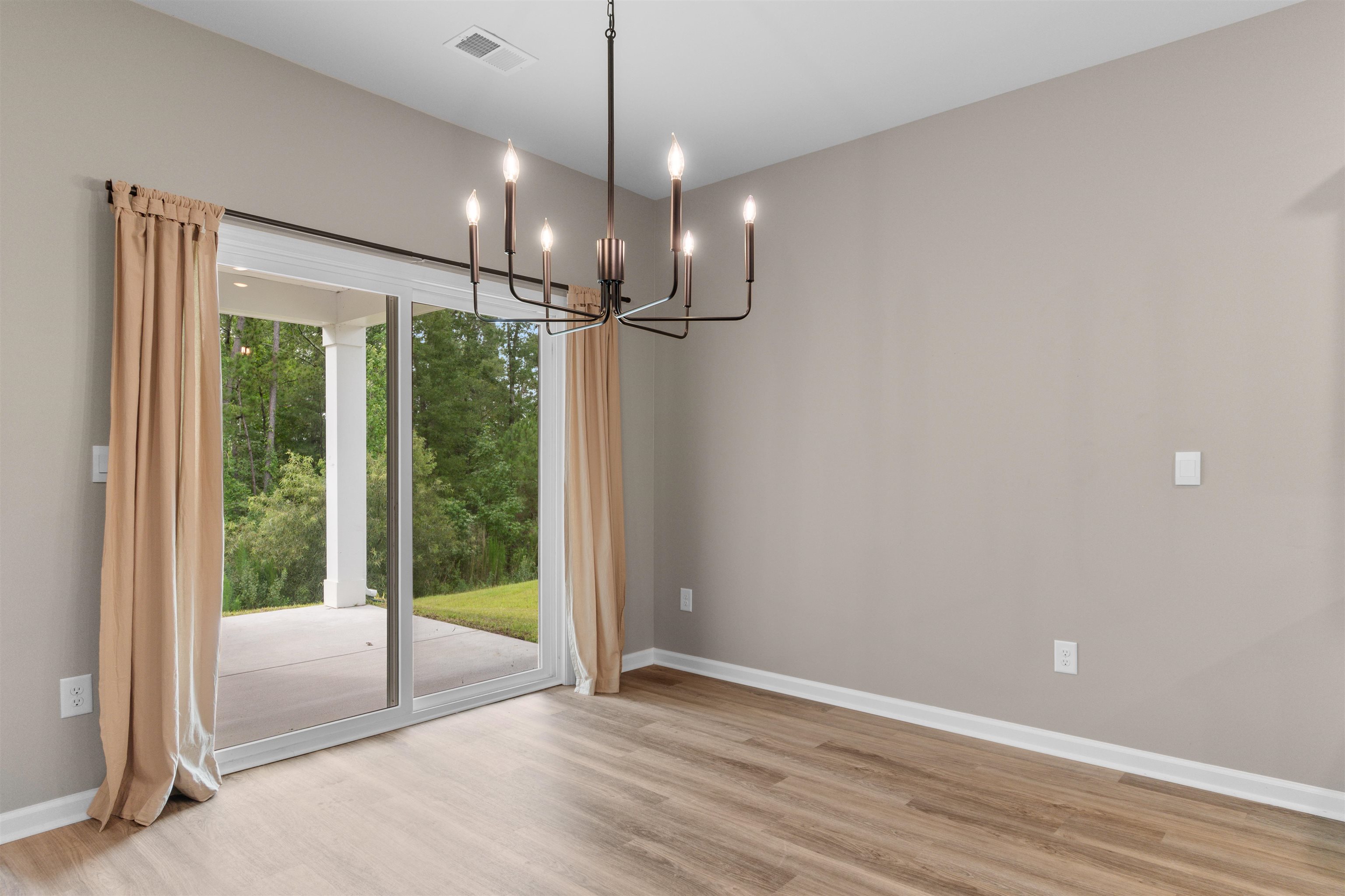 1102 Black Lake Way Property Photo 12