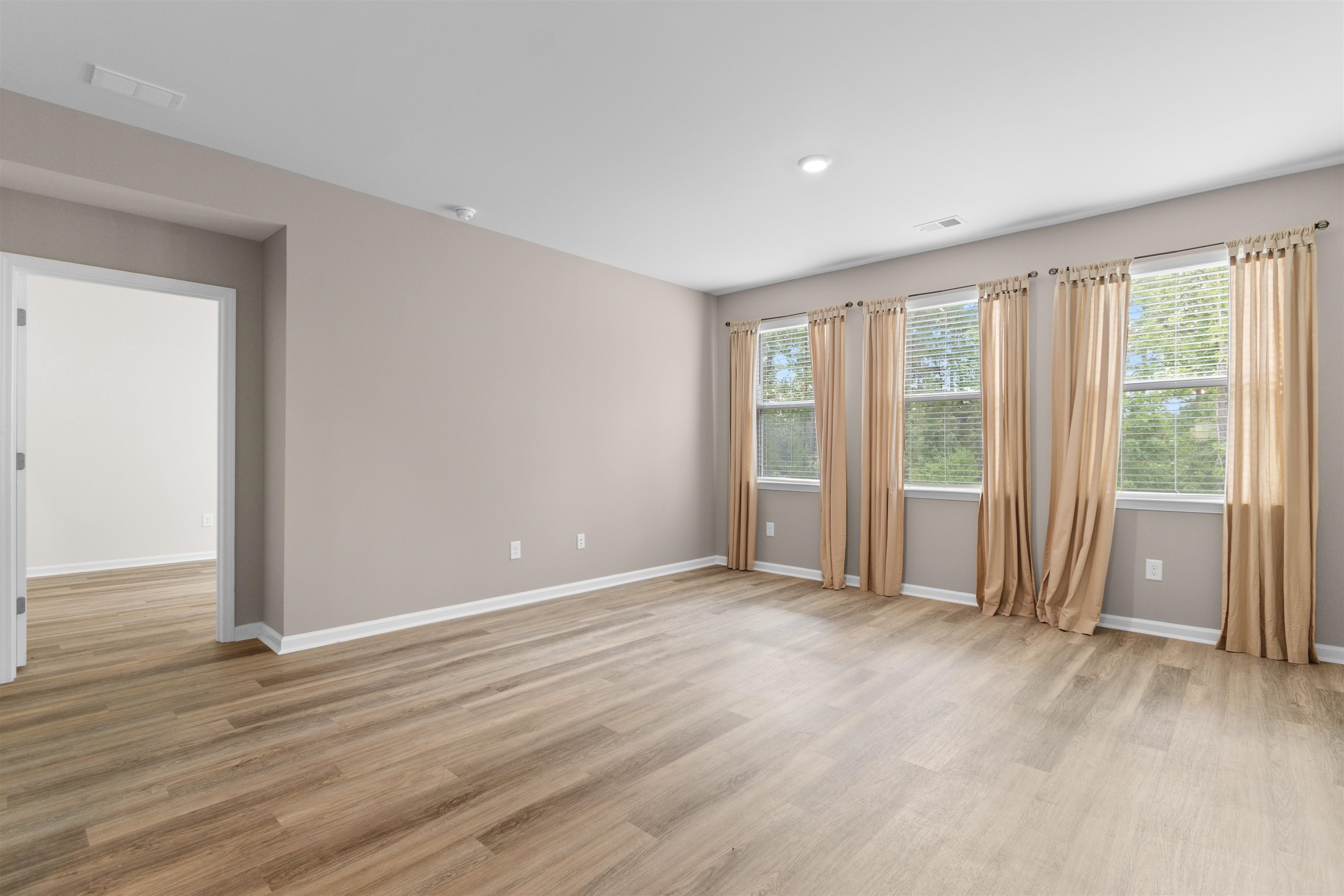 1102 Black Lake Way Property Photo 14