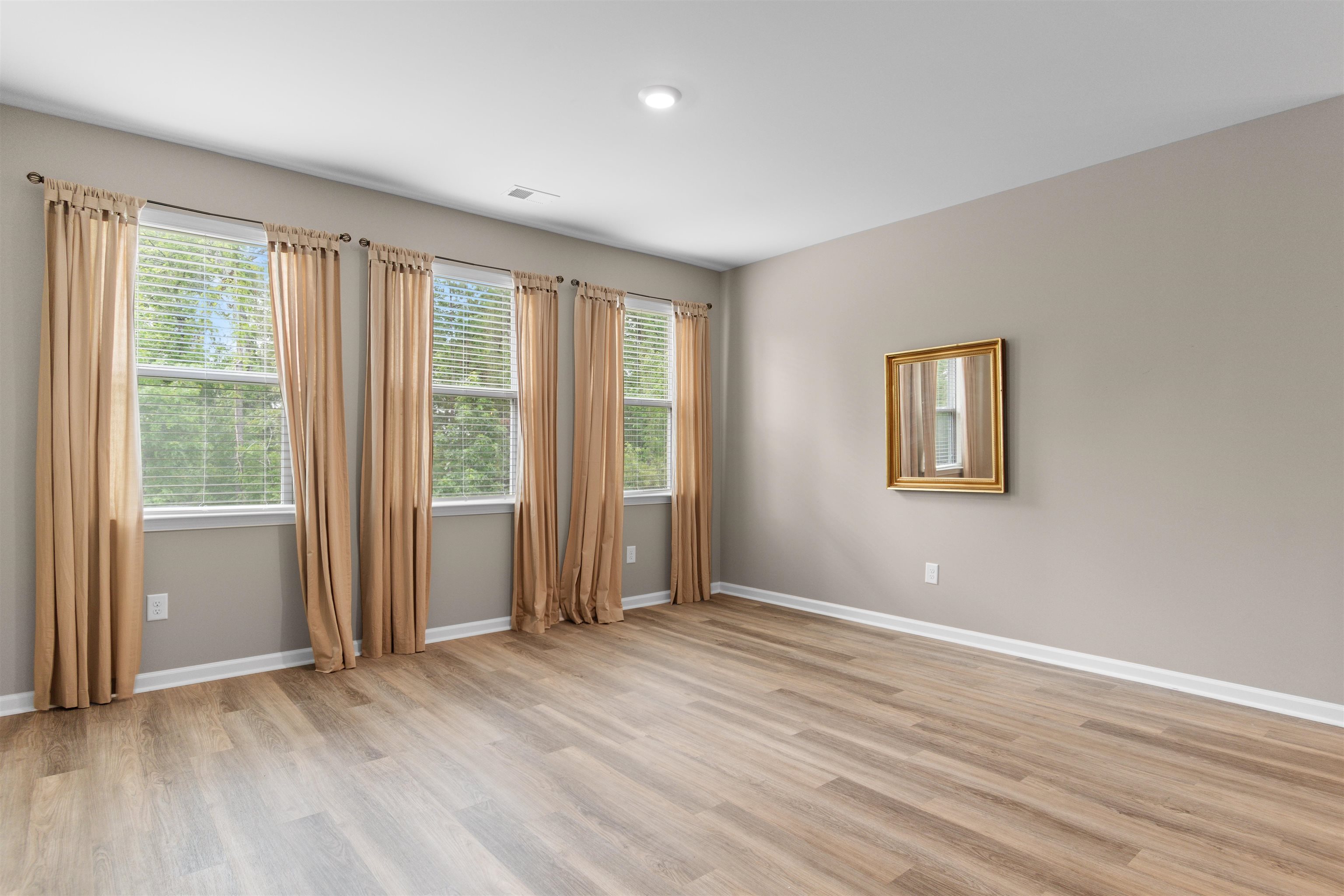 1102 Black Lake Way Property Photo 15