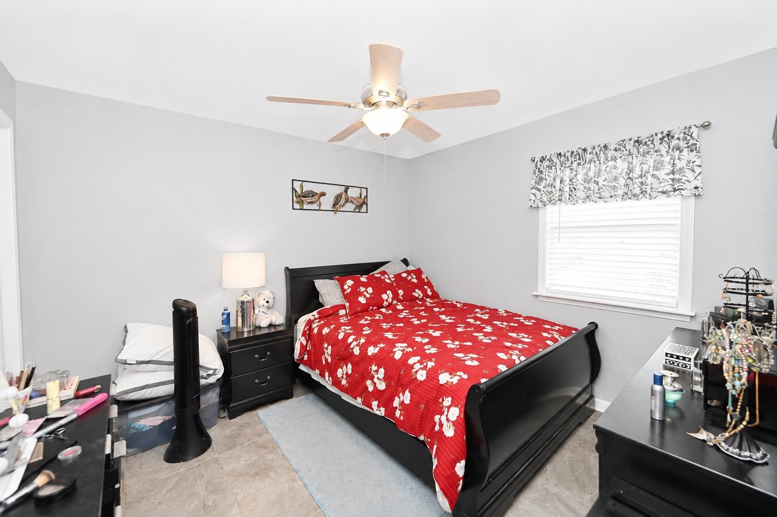646 Tupelo Ln. Property Photo 9