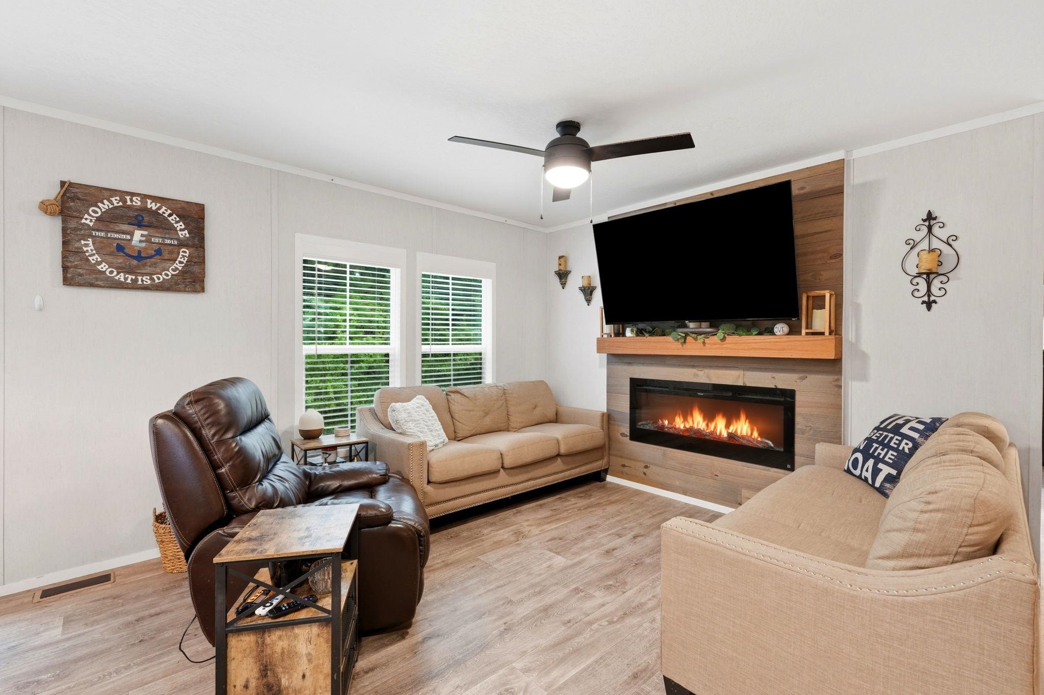 370 Edison Circle Property Photo 15