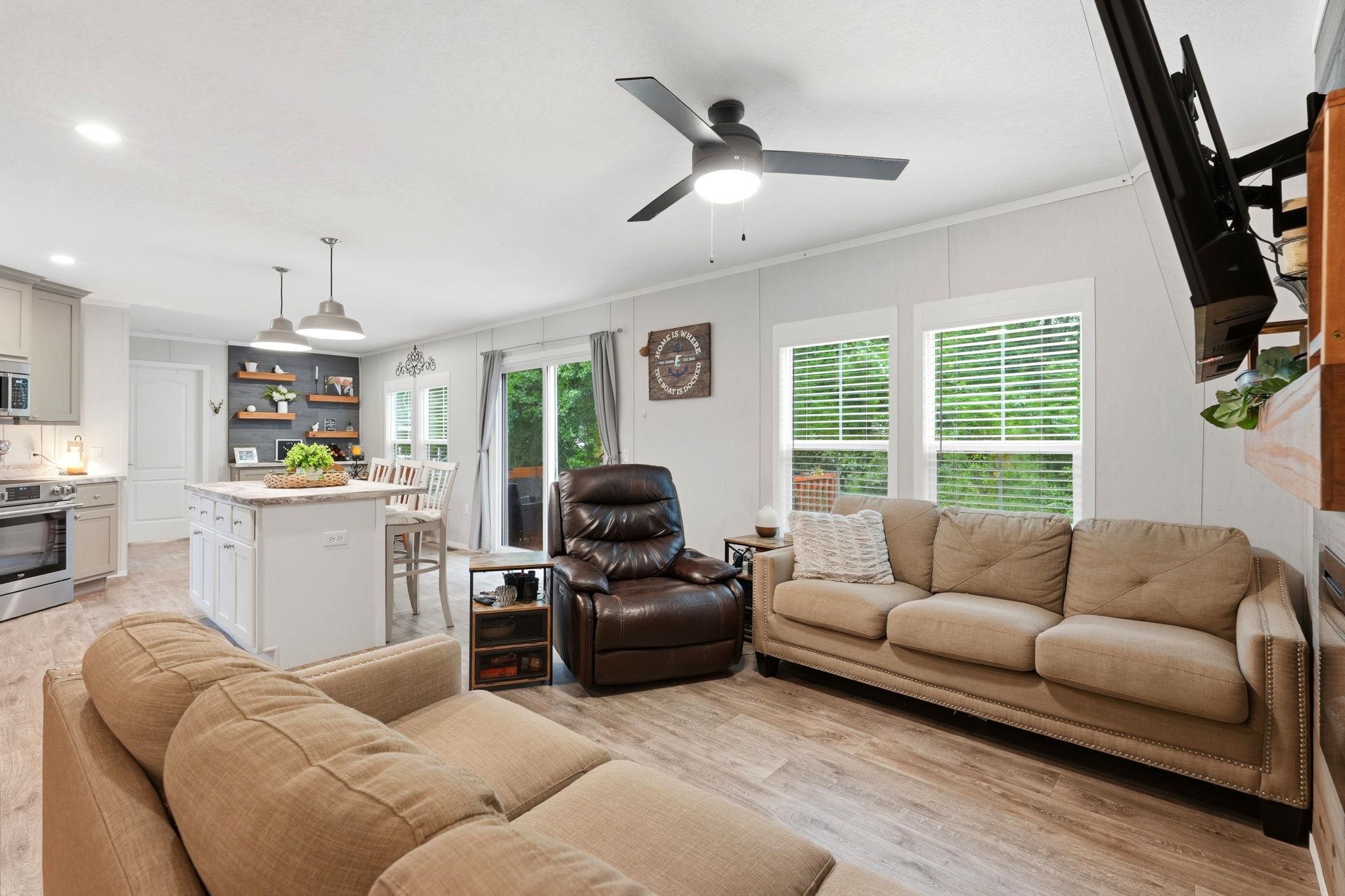 370 Edison Circle Property Photo 16