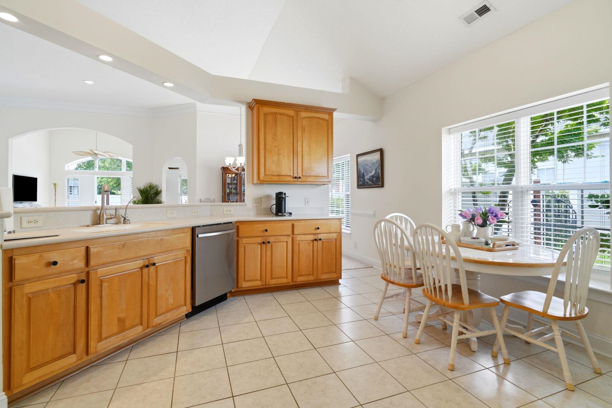 1516 Saint Thomas Circle Property Photo 12