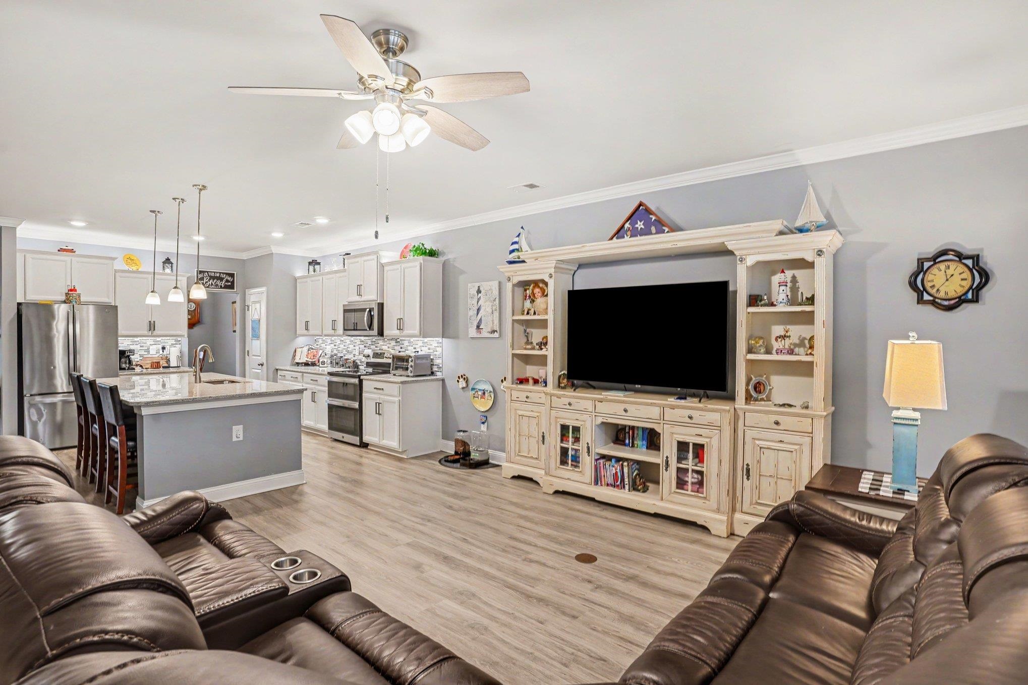1012 Desert Wheatgrass Dr. Property Photo 12