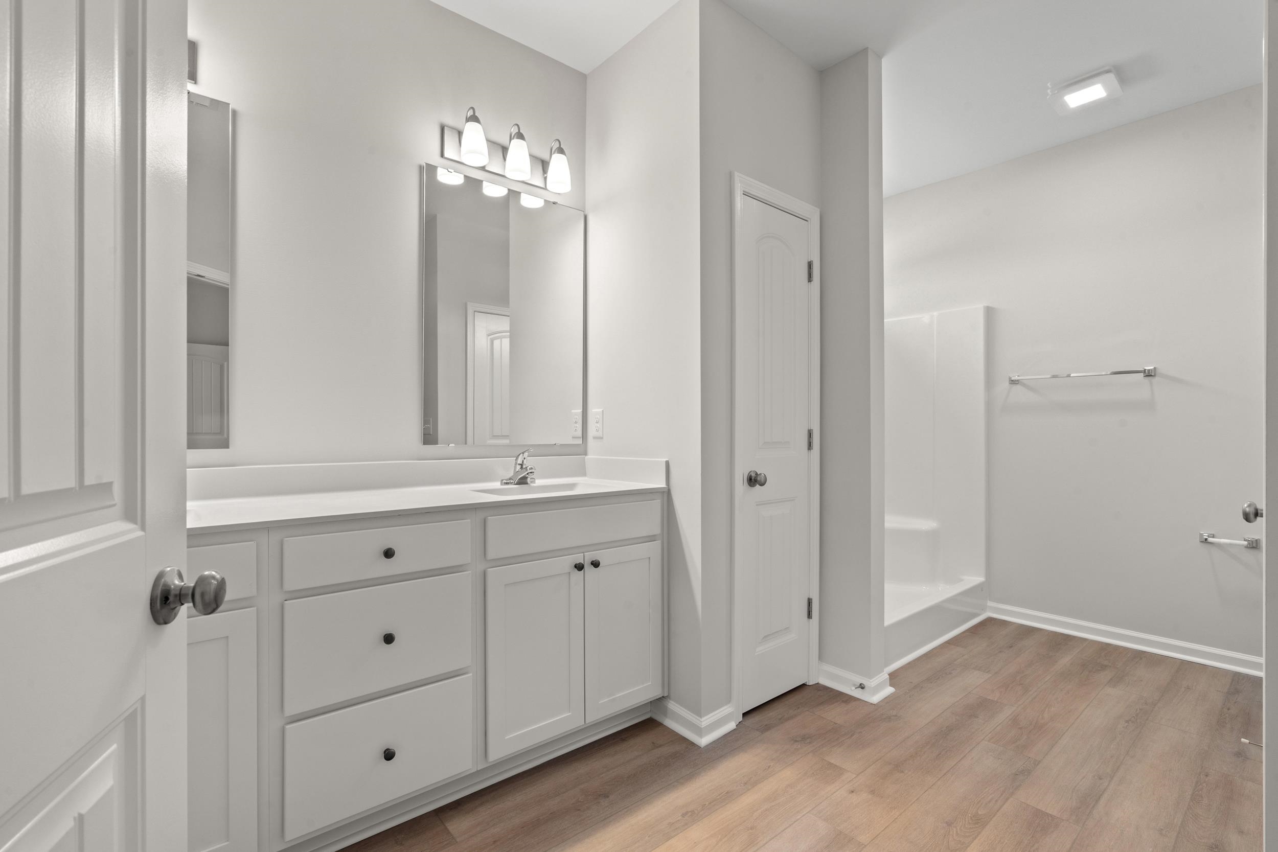 1401 Loop Circle Property Photo 11