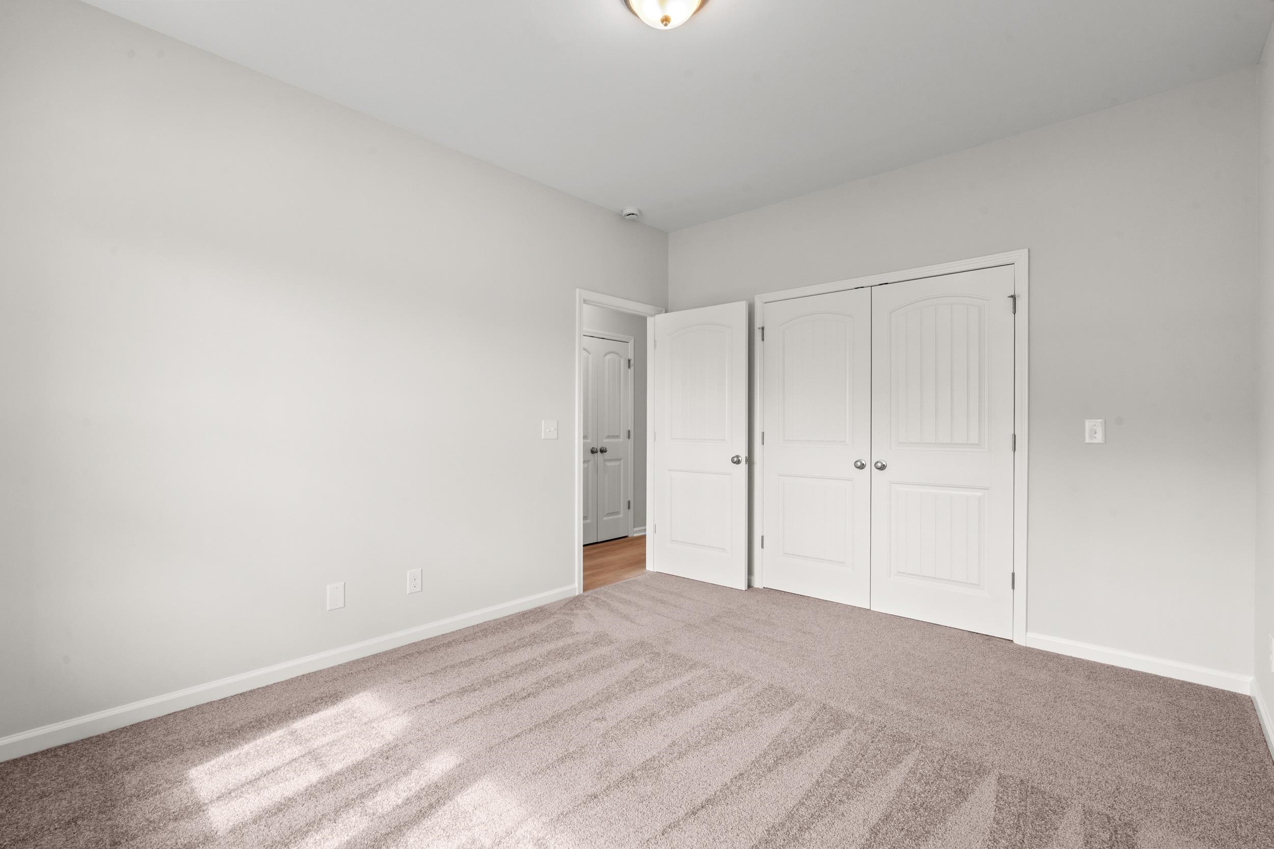 1401 Loop Circle Property Photo 13