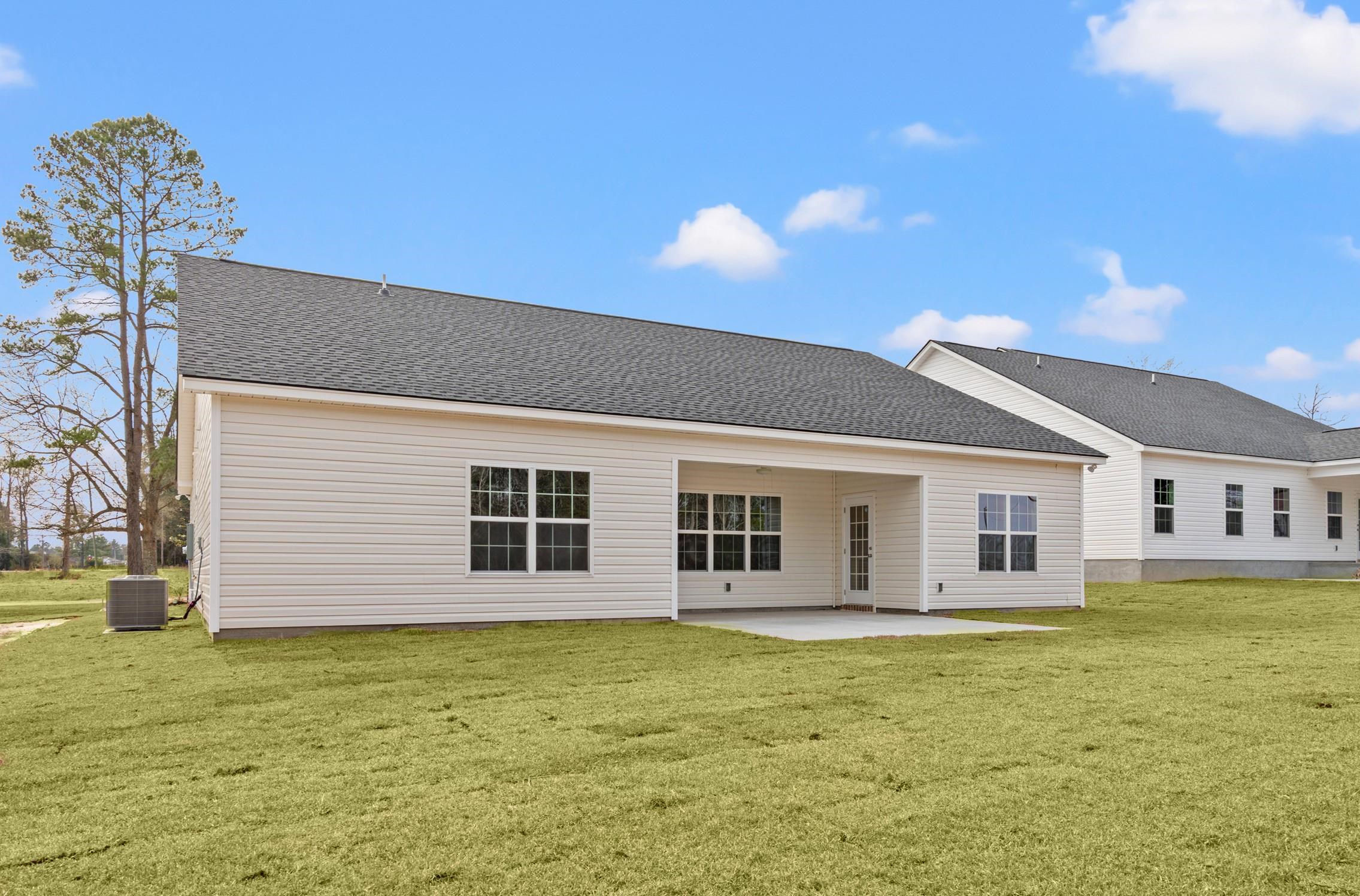 1401 Loop Circle Property Photo 17