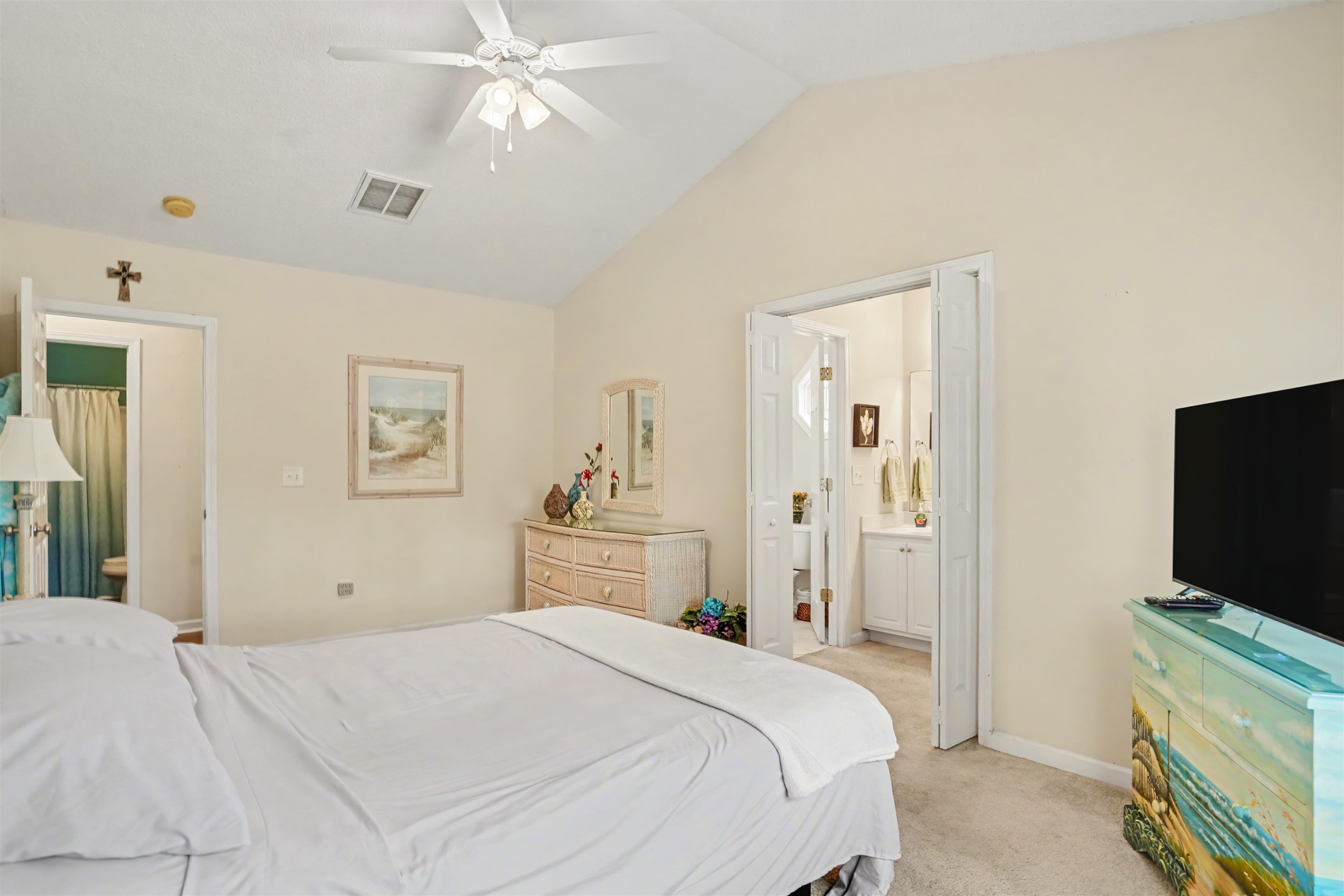 668 Wintercreeper Dr. Property Photo 16