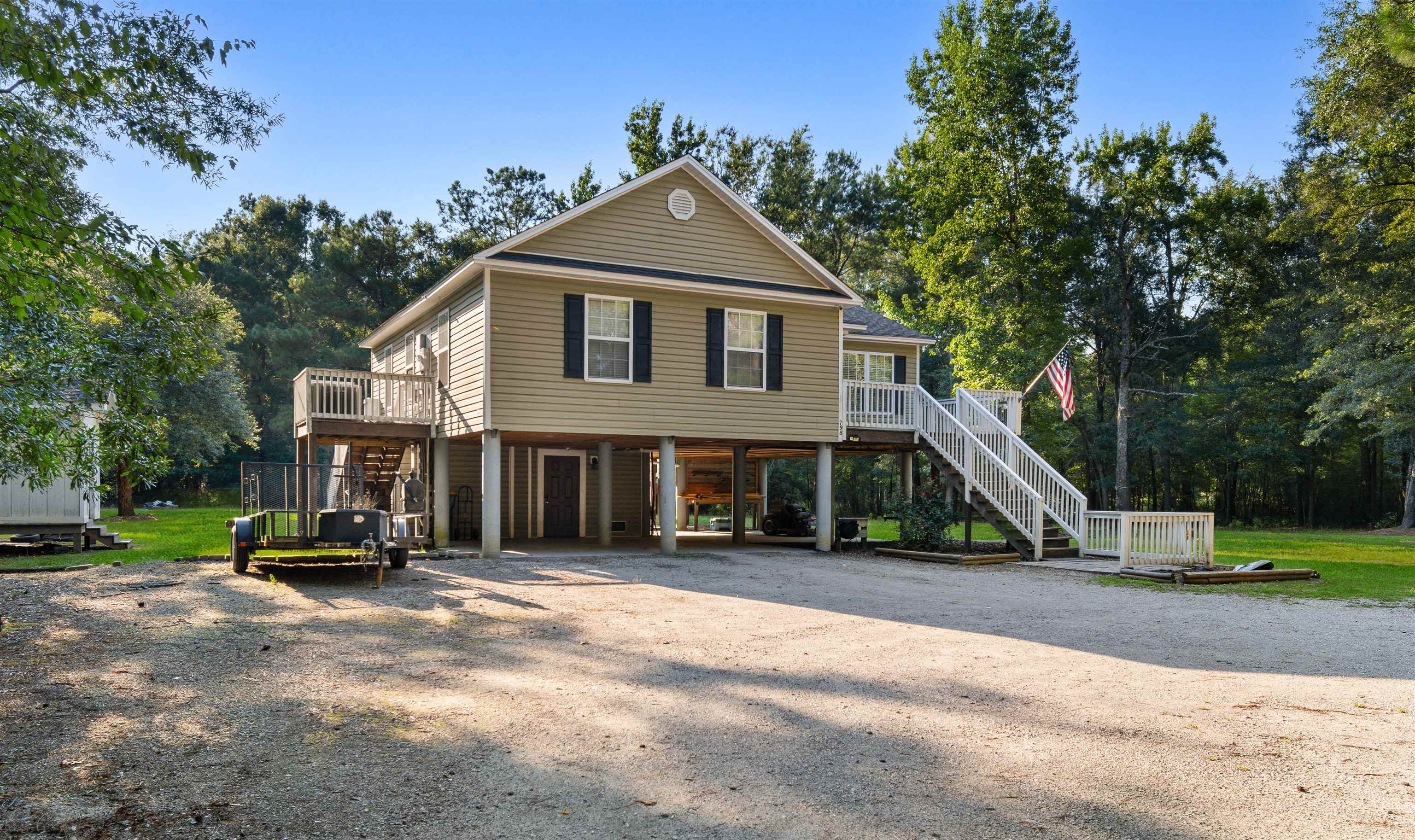 798 Redmond Ct. Property Photo 1