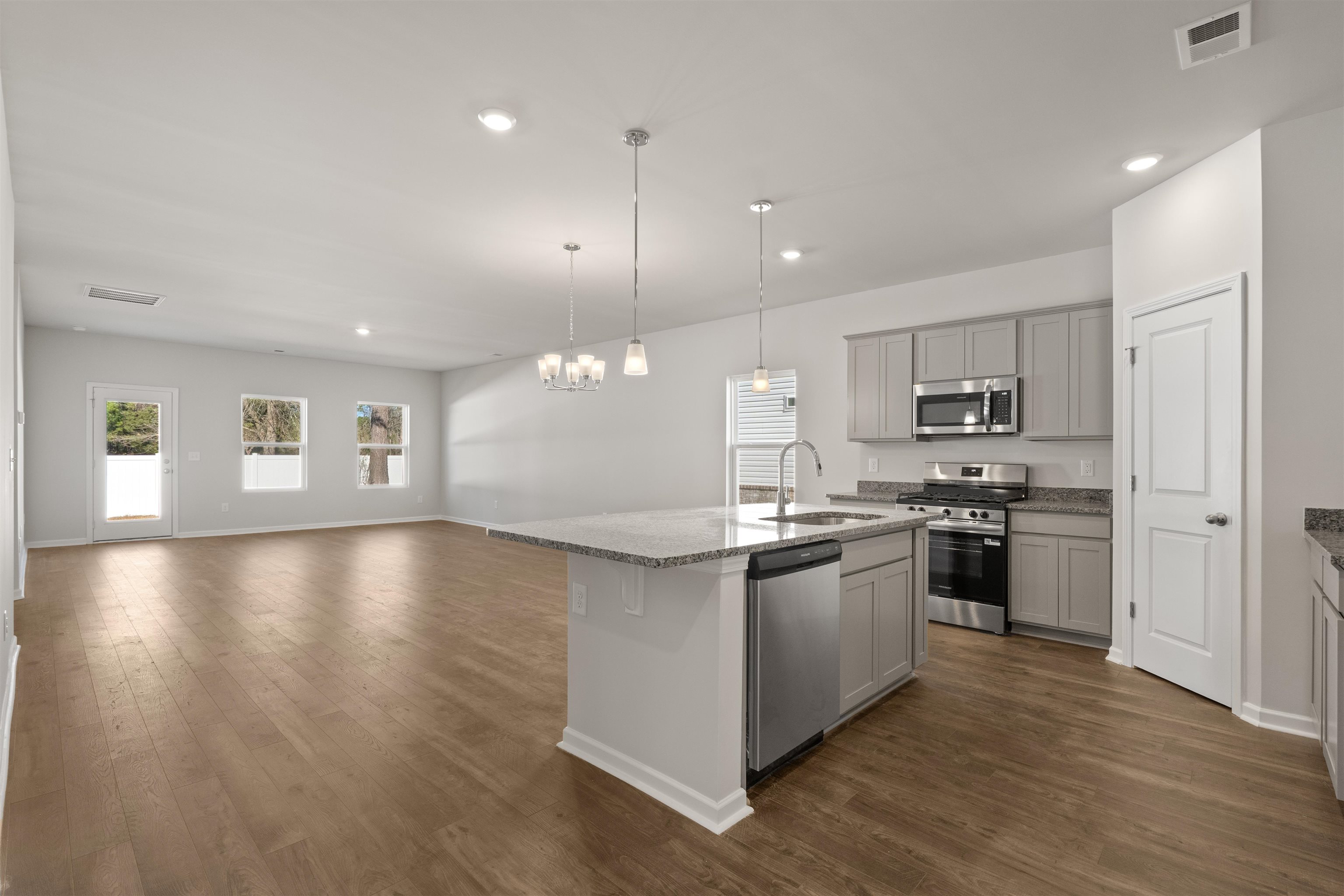 3009 Spain Ln. Property Photo 5