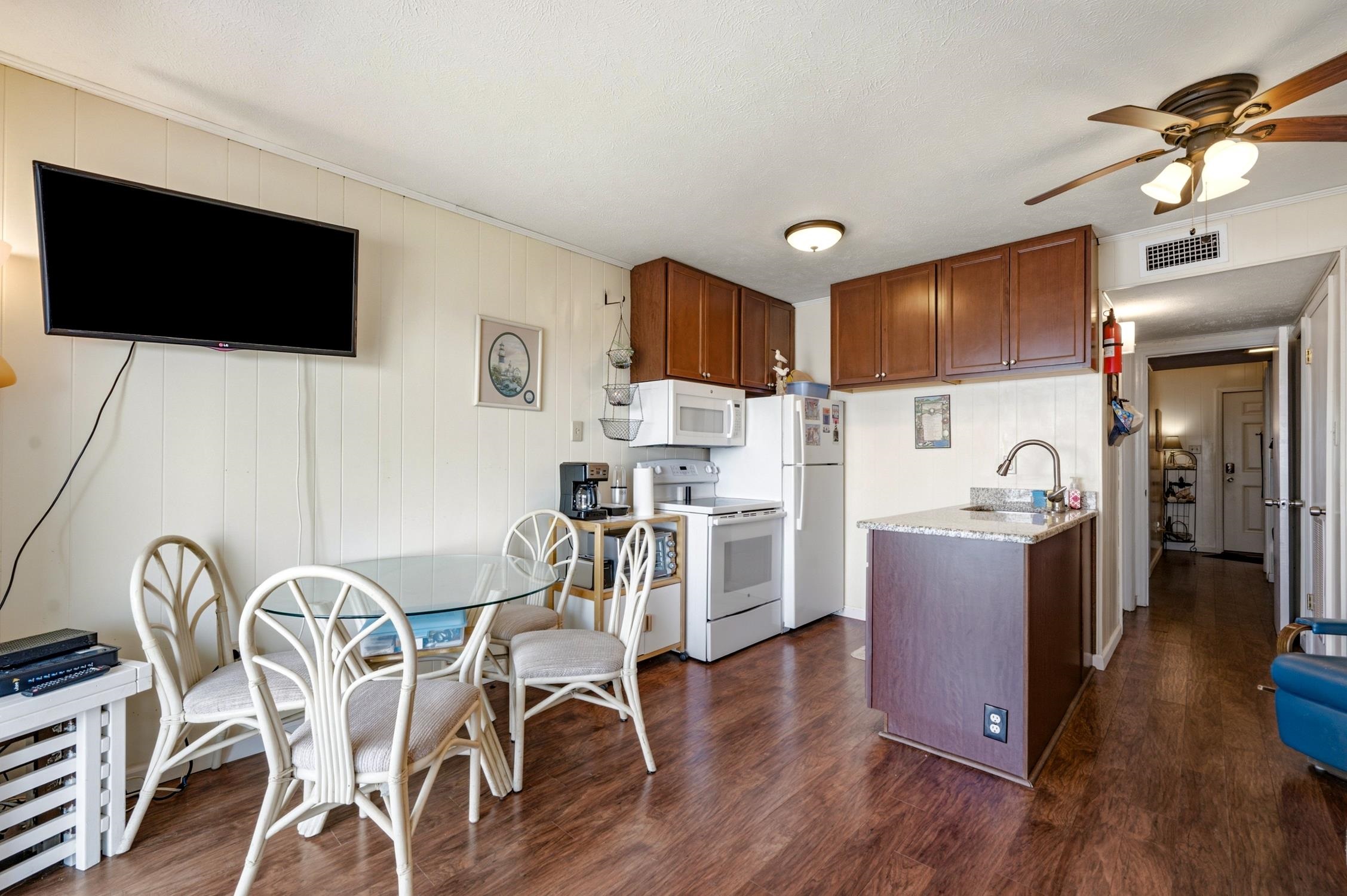 116 S Waccamaw Dr. Property Photo 13