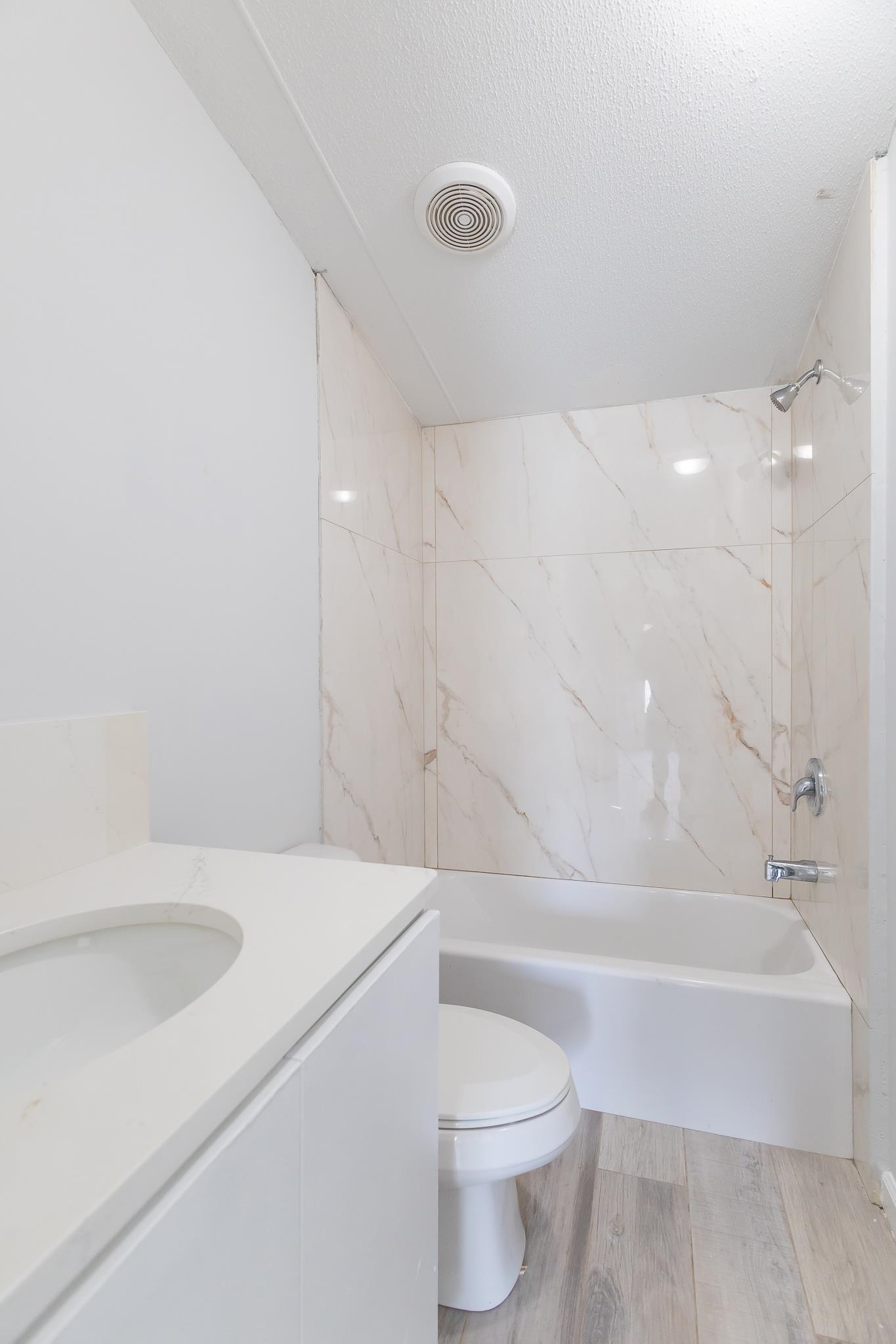 3785 Mayfield Dr. Property Photo 12