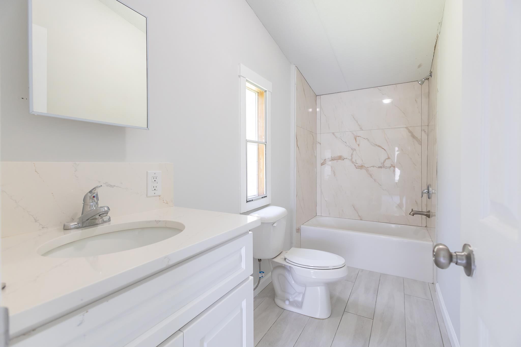 3785 Mayfield Dr. Property Photo 13