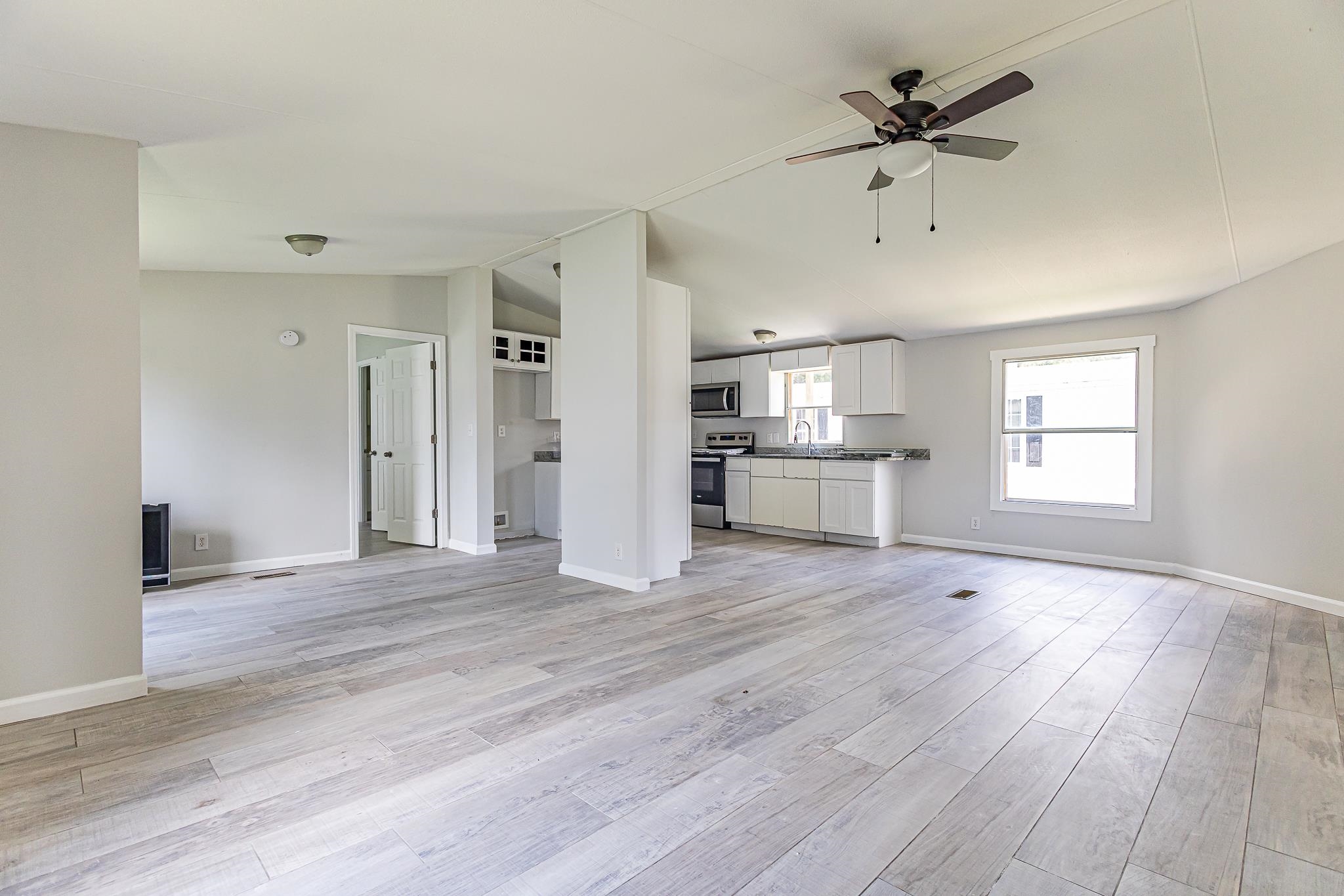 3785 Mayfield Dr. Property Photo 17