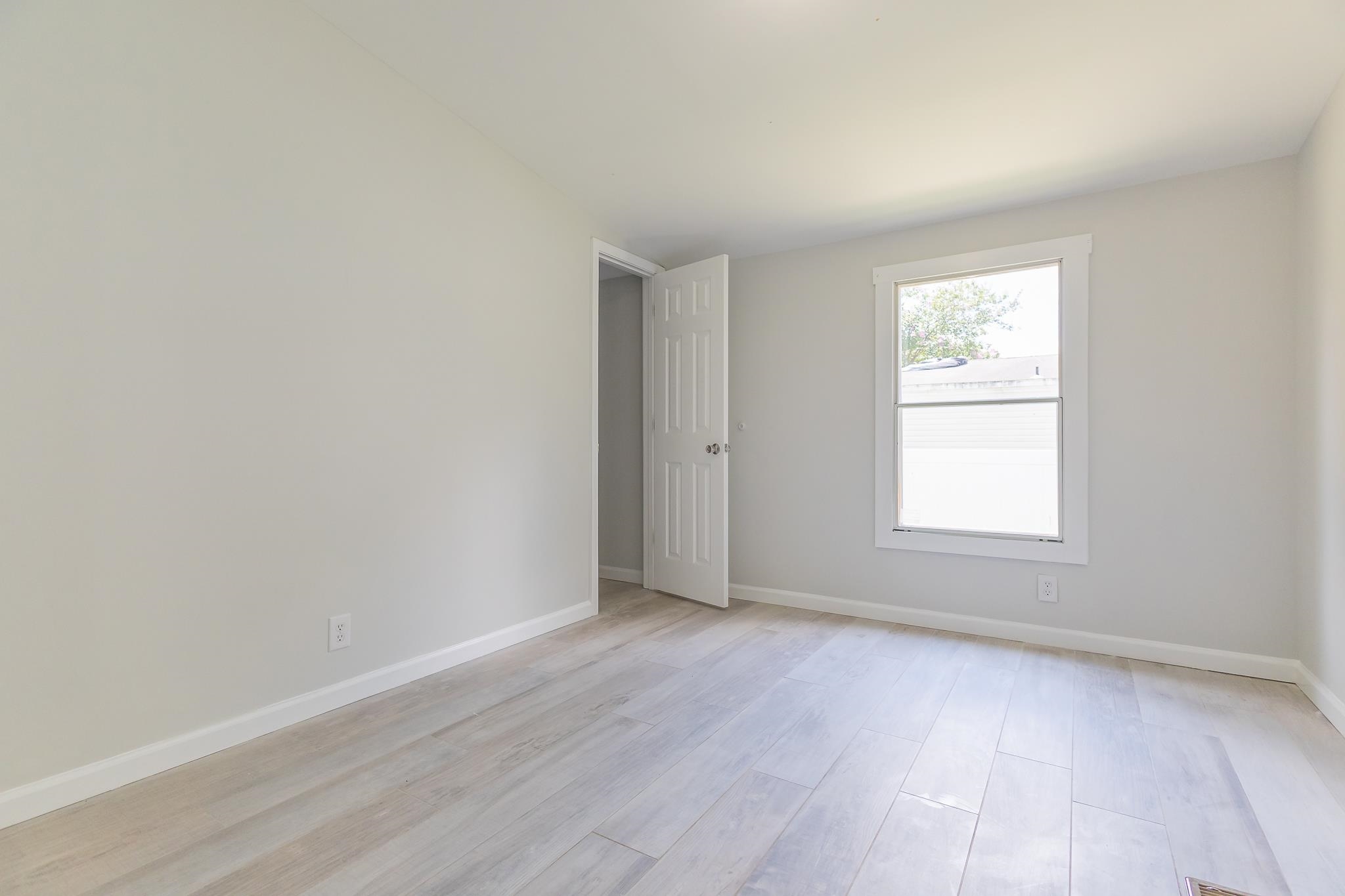 3785 Mayfield Dr. Property Photo 18