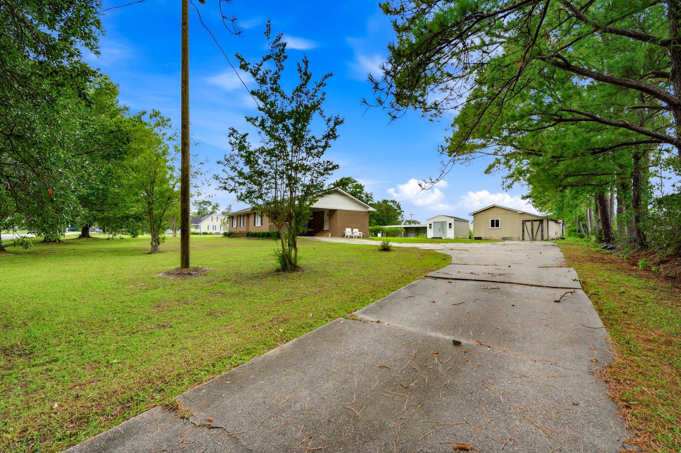 1007 Academy Dr. Property Photo 3
