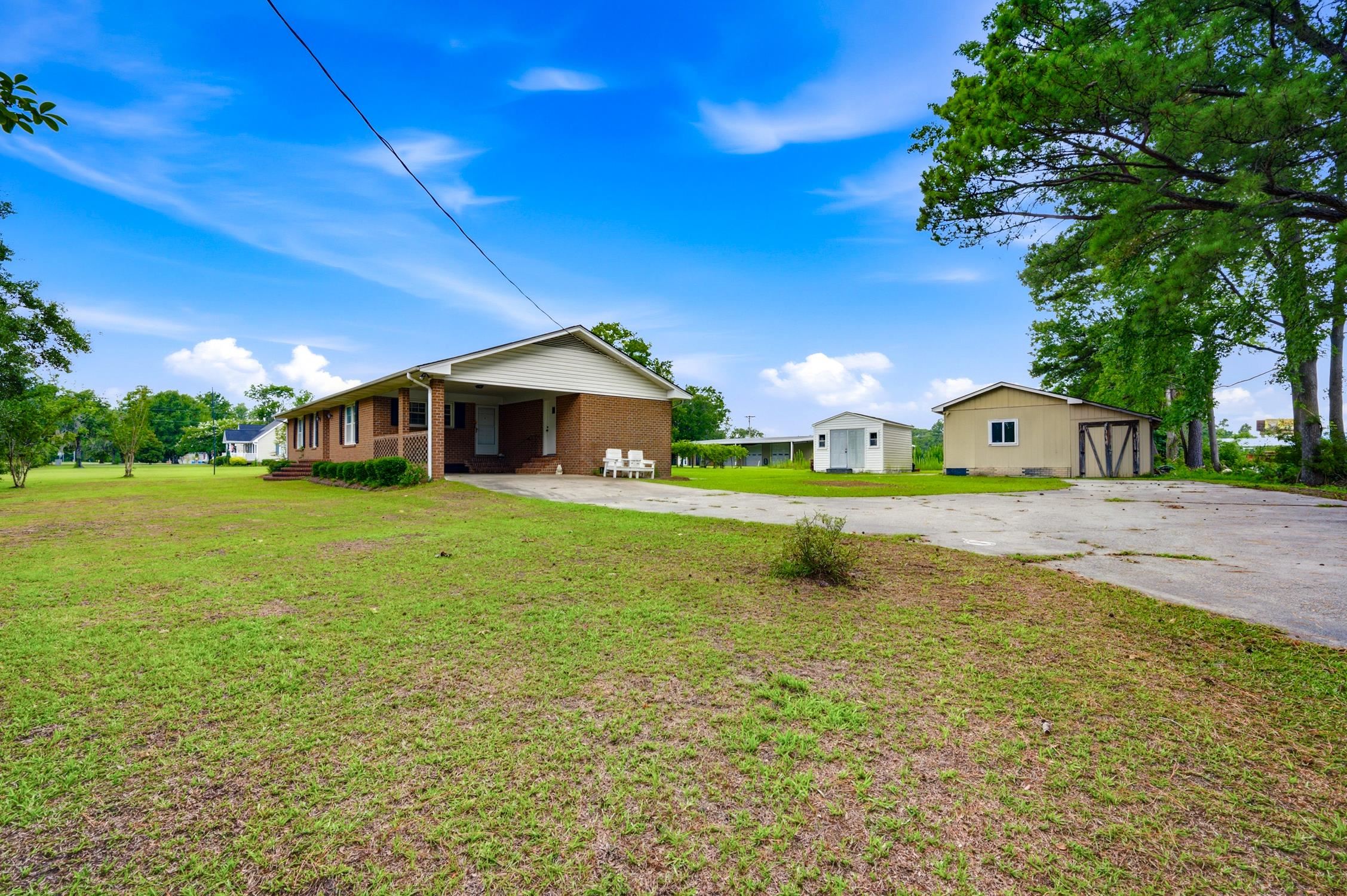 1007 Academy Dr. Property Photo 5