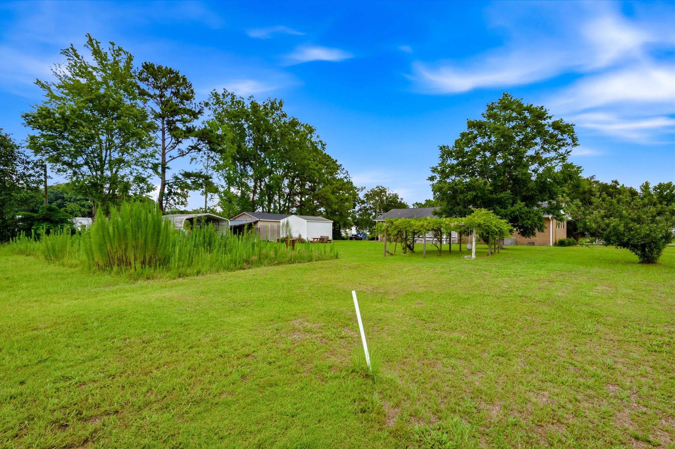 1007 Academy Dr. Property Photo 27
