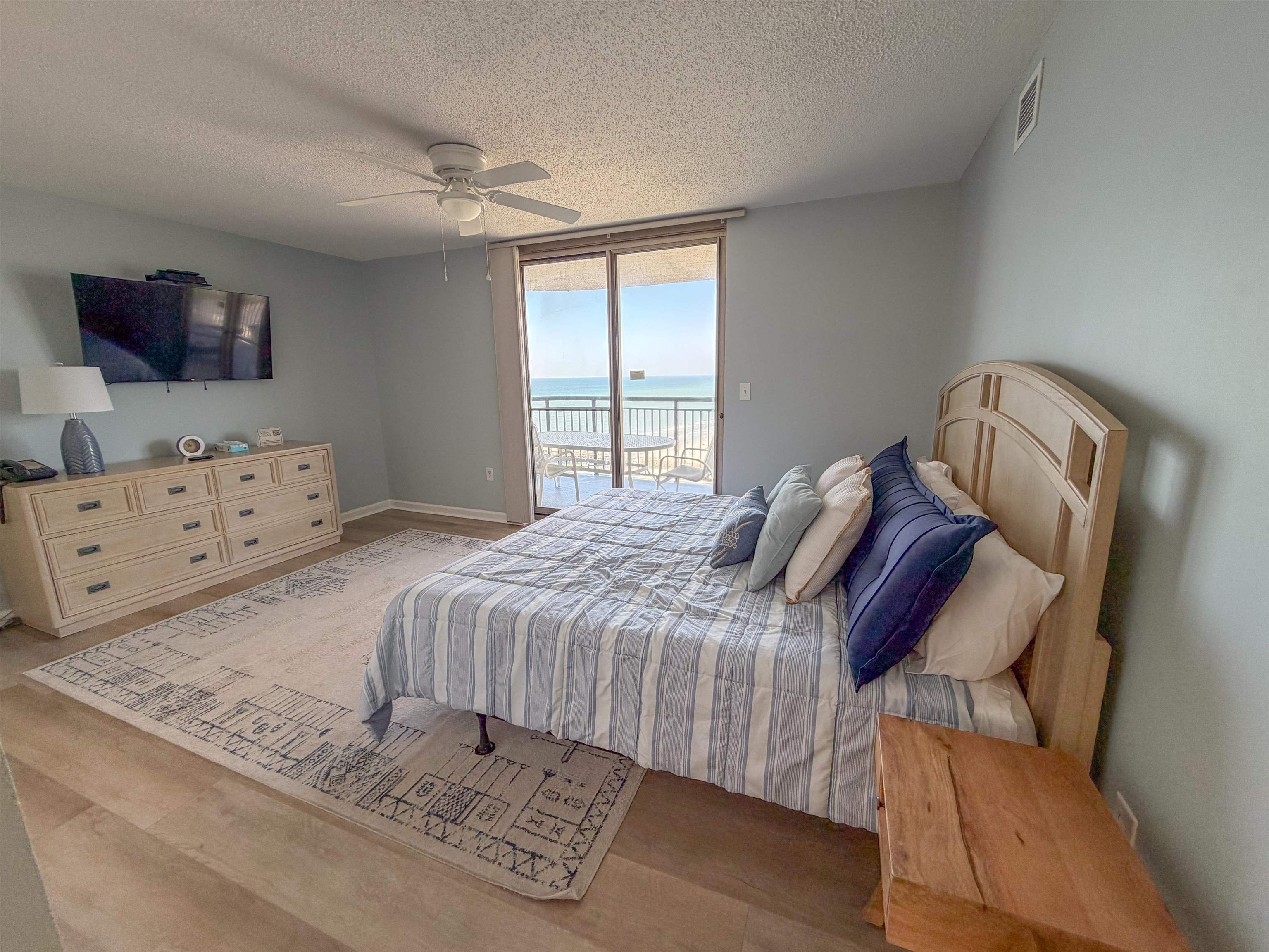 8560 Queensway Blvd. Property Photo 16