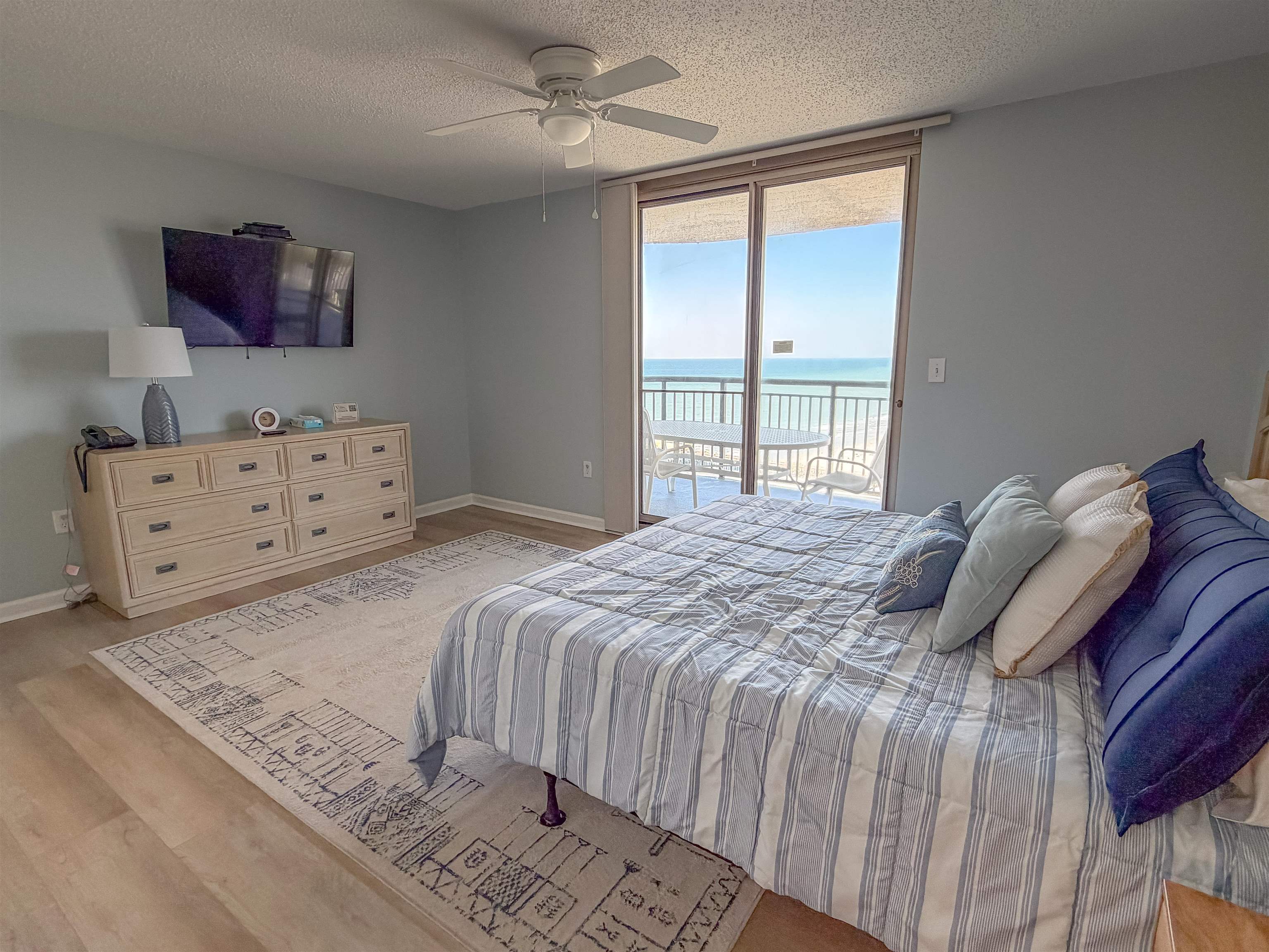 8560 Queensway Blvd. Property Photo 17