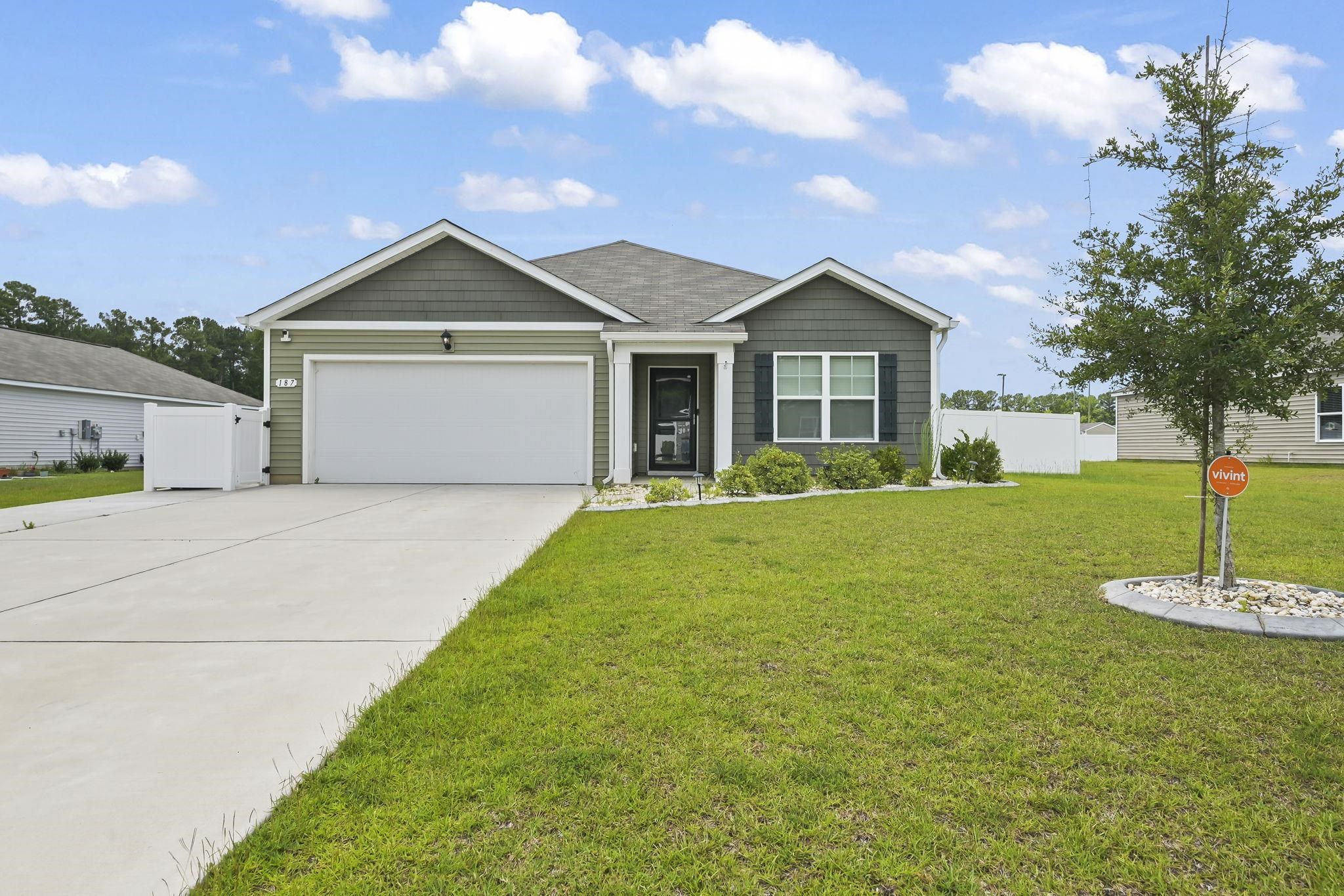 187 Seasons Trace Loop Property Photo 1
