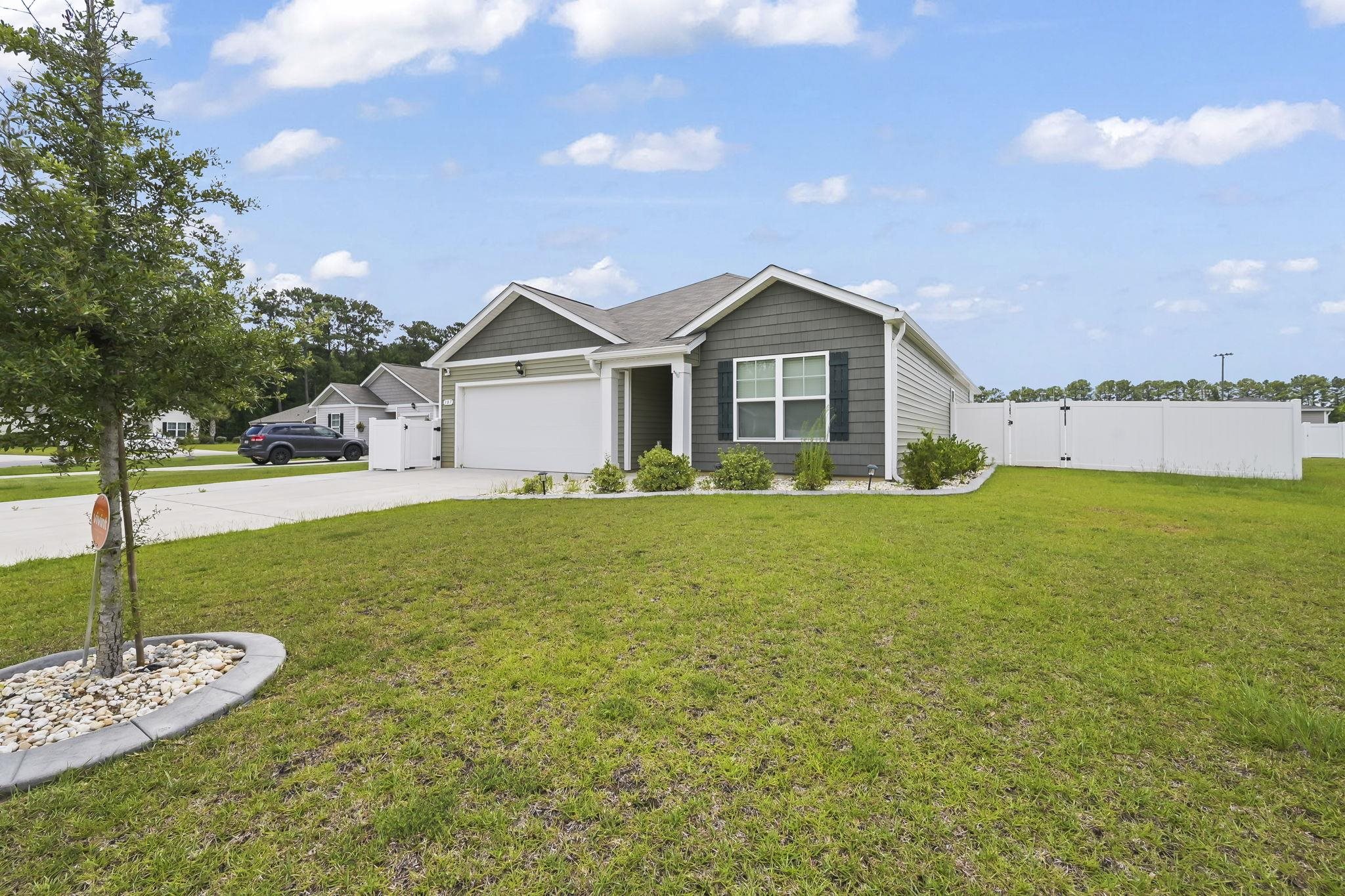 187 Seasons Trace Loop Property Photo 2