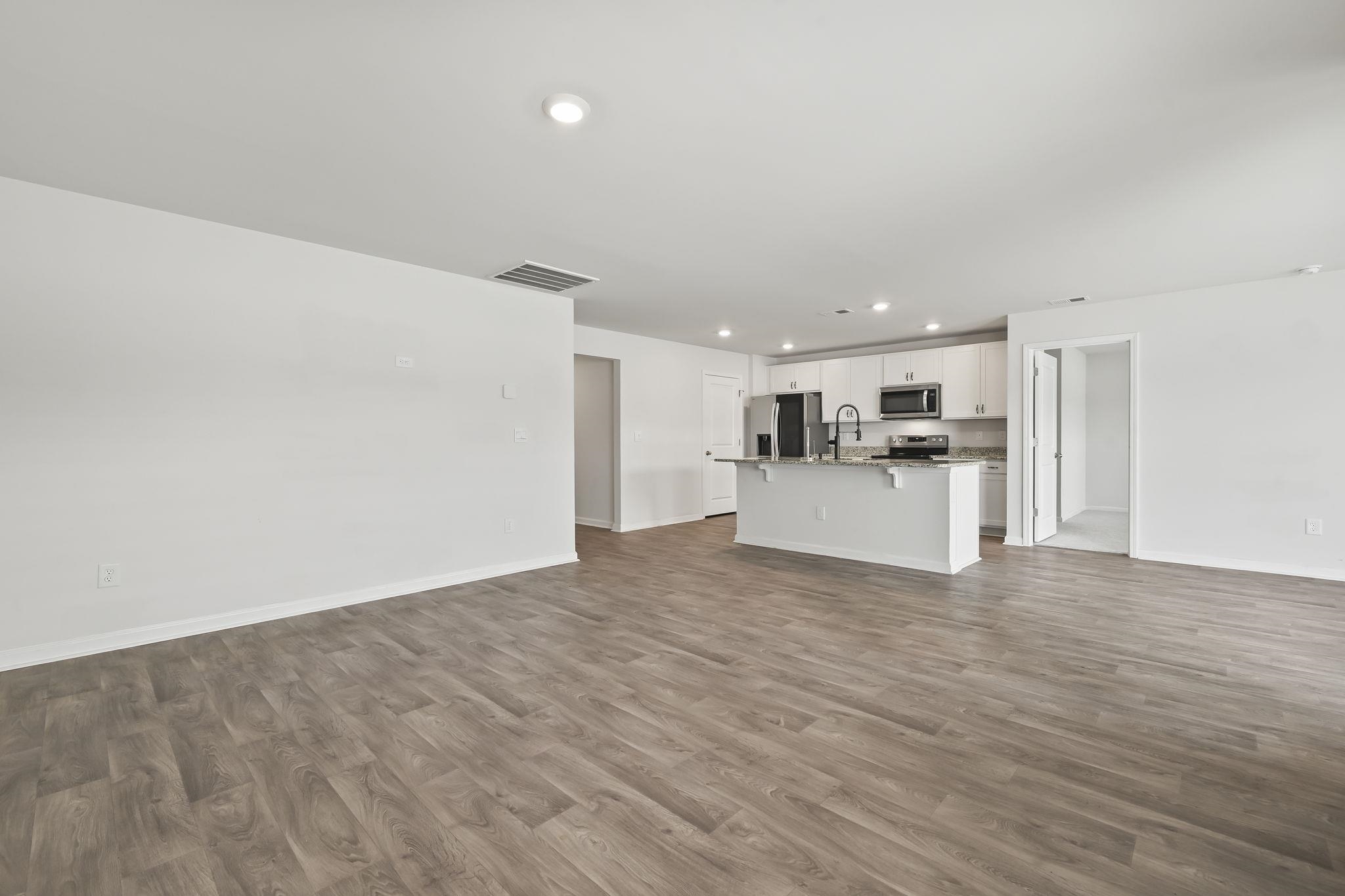 187 Seasons Trace Loop Property Photo 12