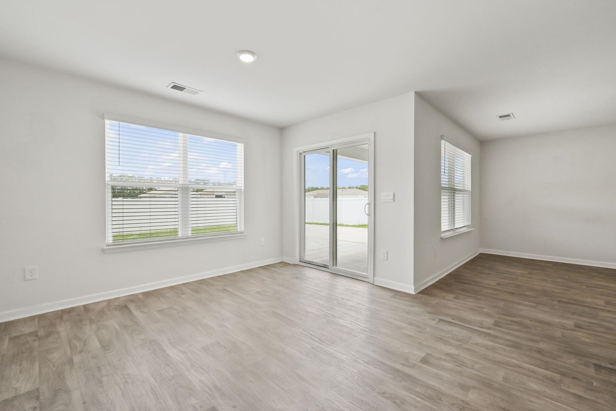 187 Seasons Trace Loop Property Photo 13