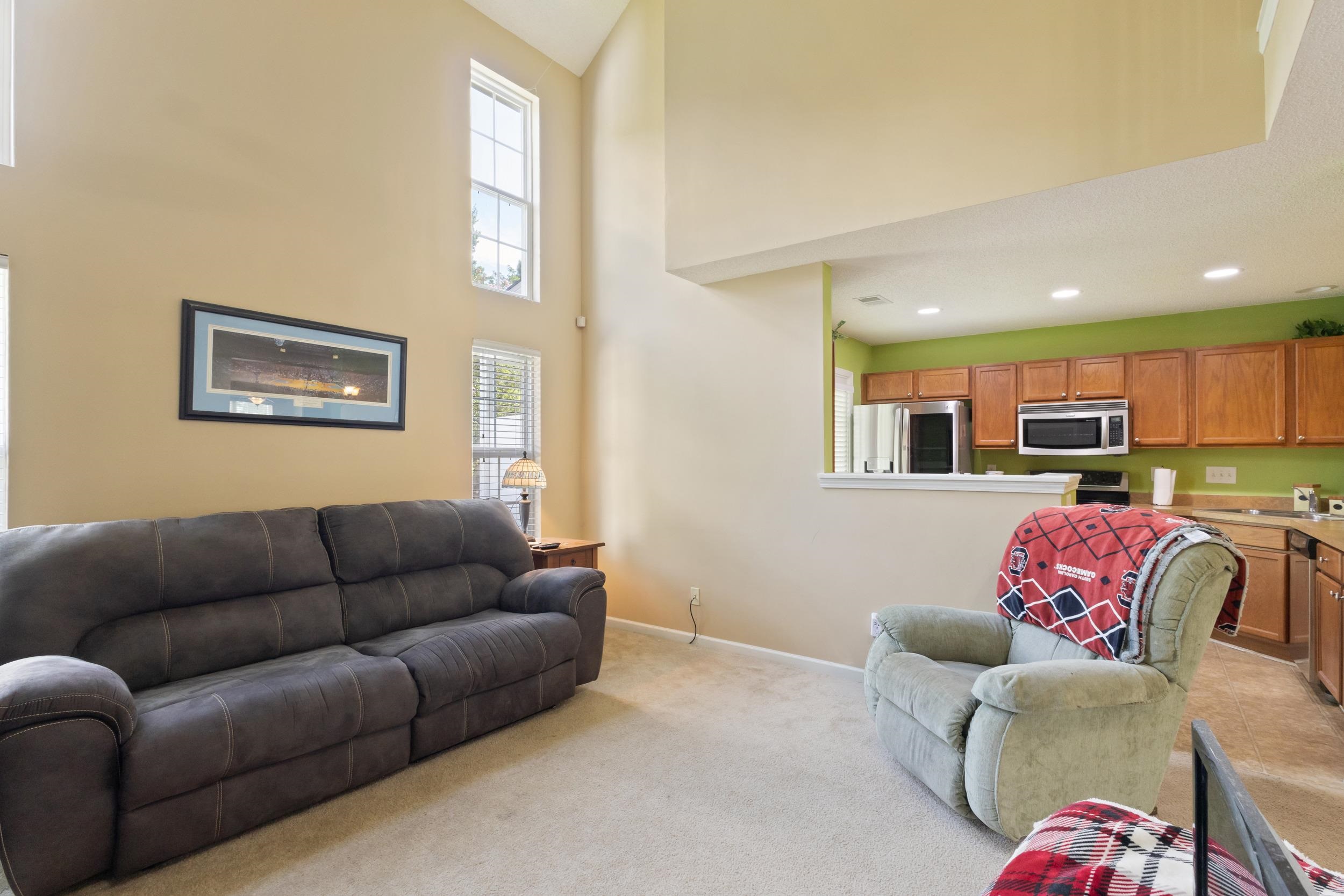 552 Uniola Dr. Property Photo 23
