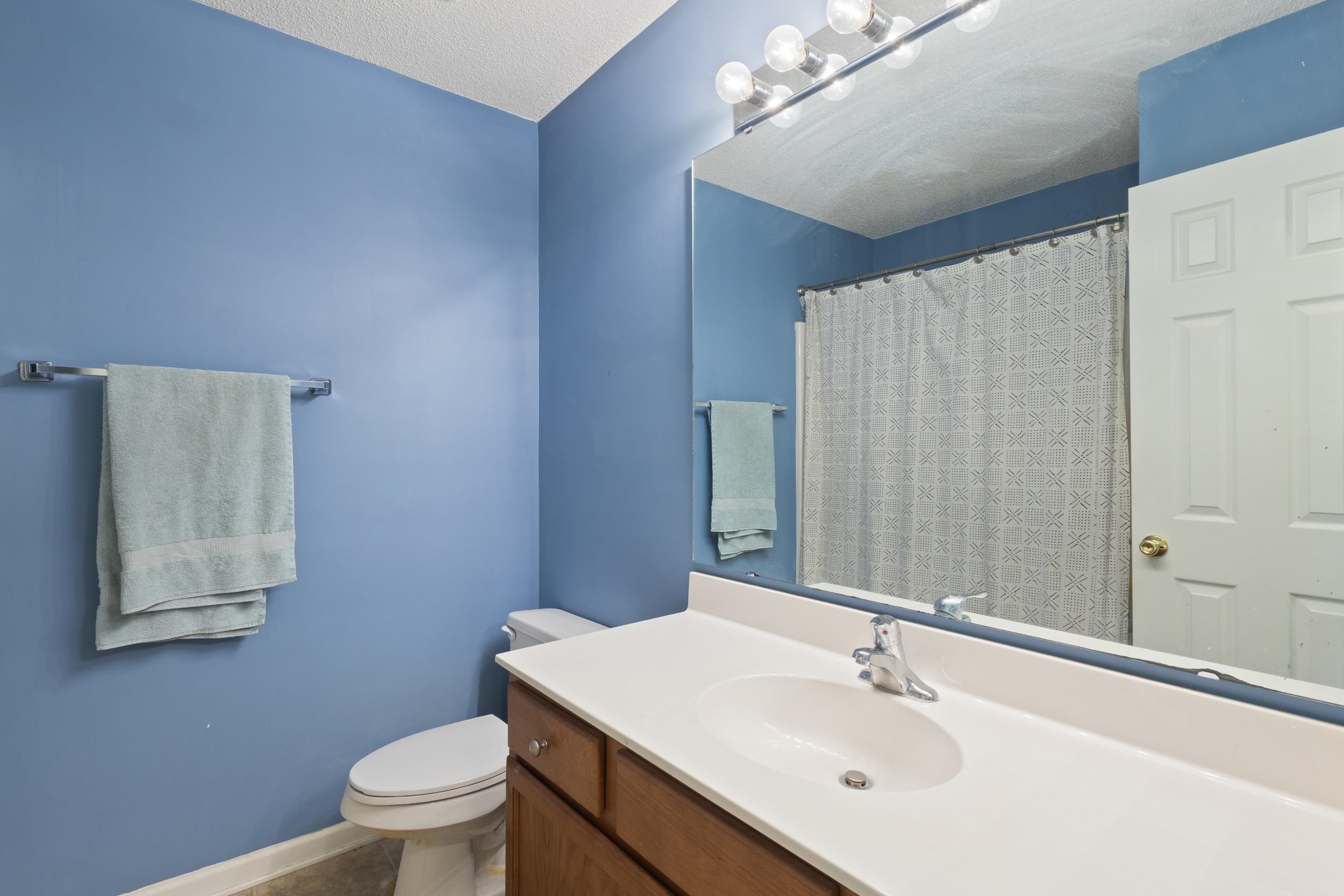 552 Uniola Dr. Property Photo 40