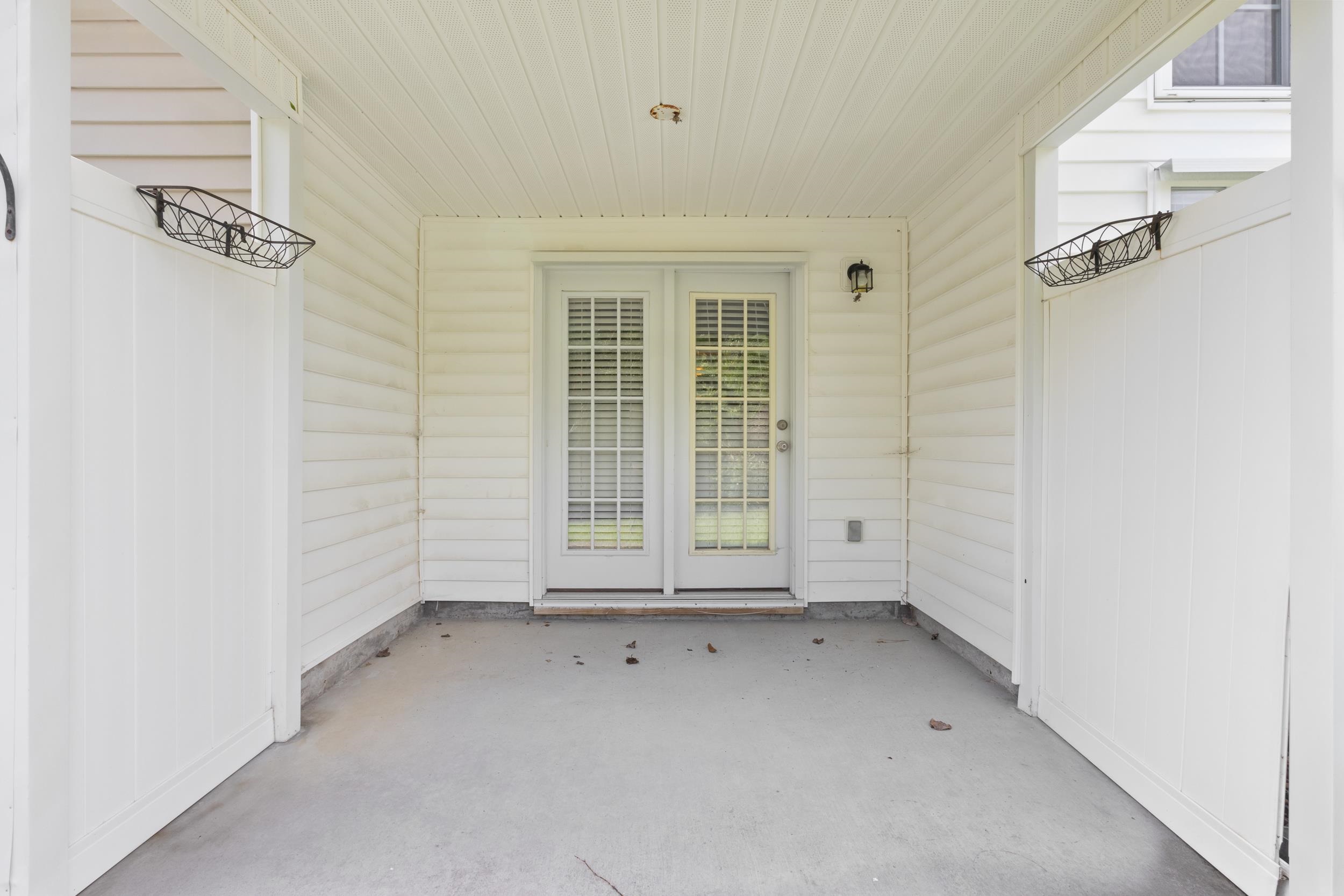 552 Uniola Dr. Property Photo 43