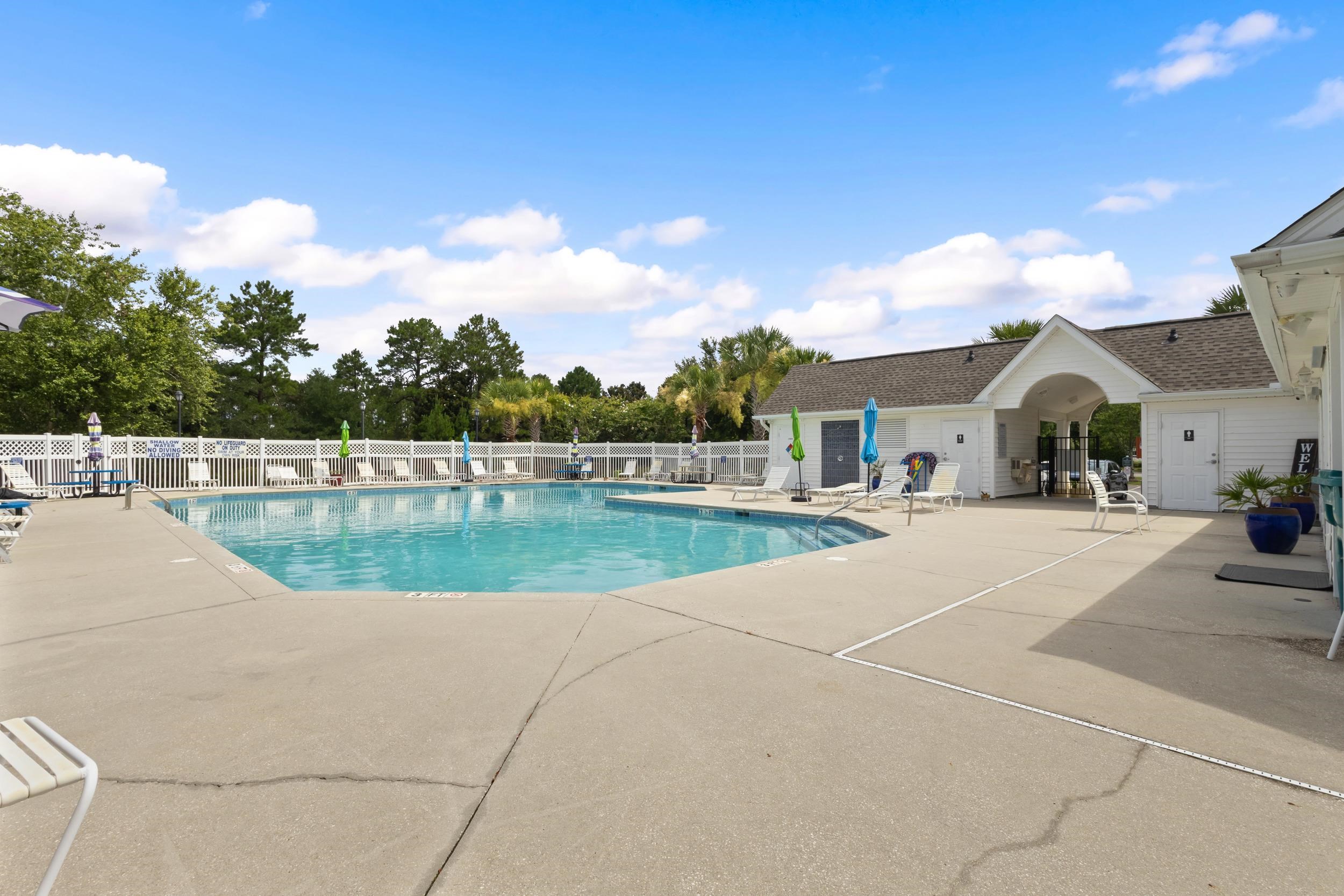 552 Uniola Dr. Property Photo 47