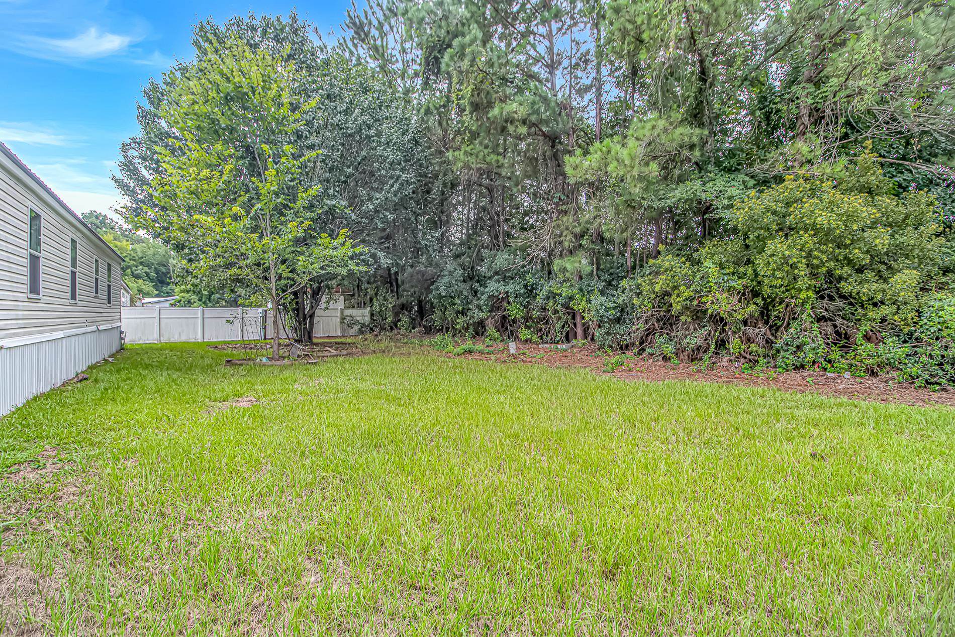 8157 Woodland Dr. Property Photo 32