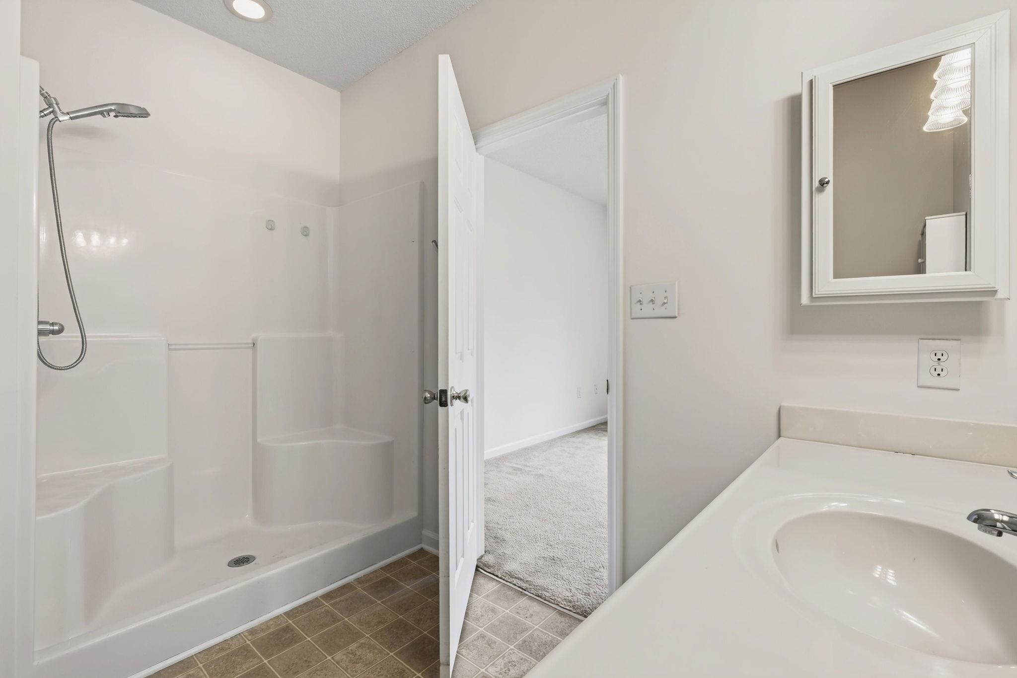 130 Lazy Willow Ln. Property Photo 12