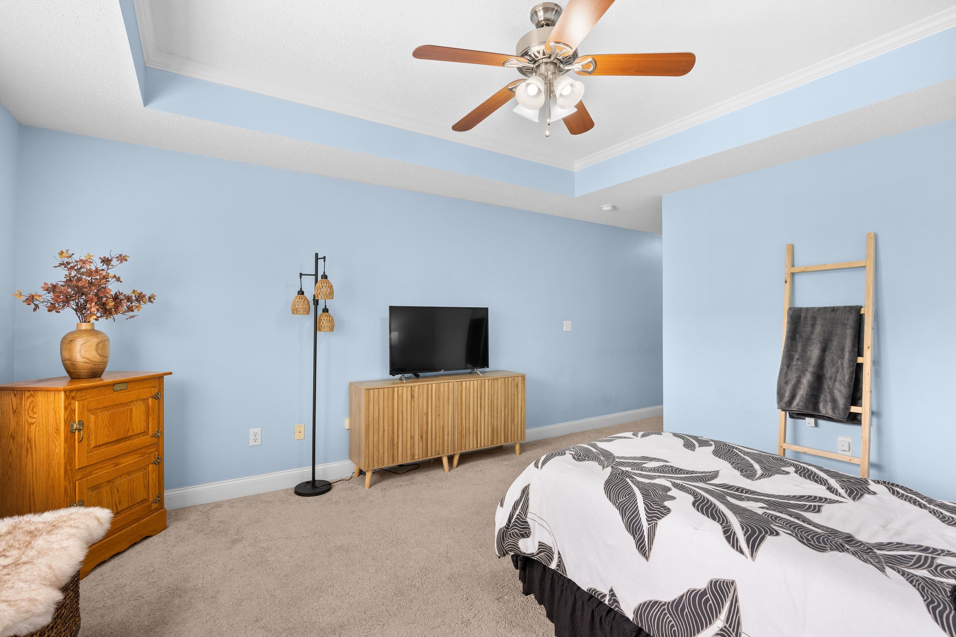 228 Candlewood Dr. Property Photo 28