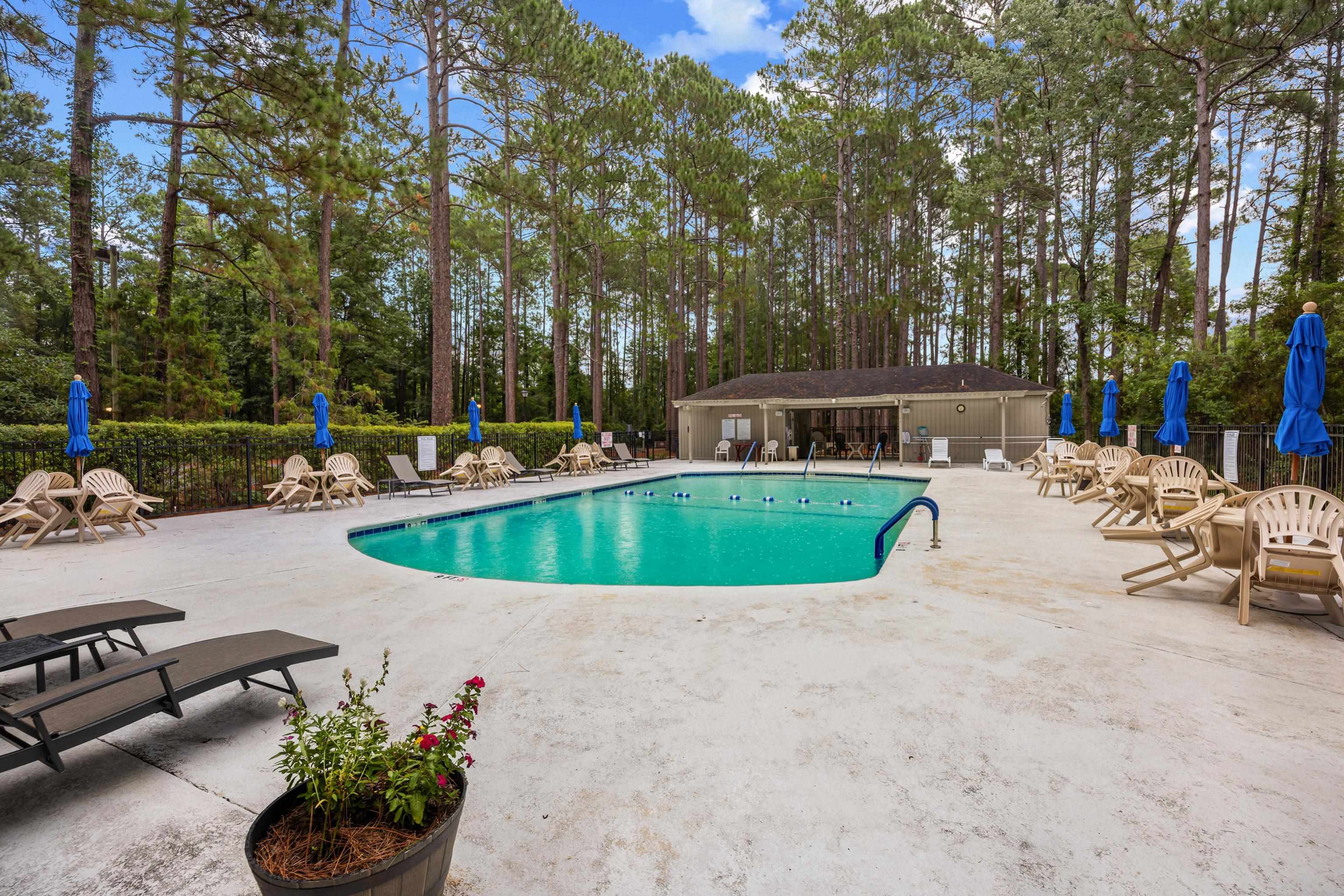 228 Candlewood Dr. Property Photo 41